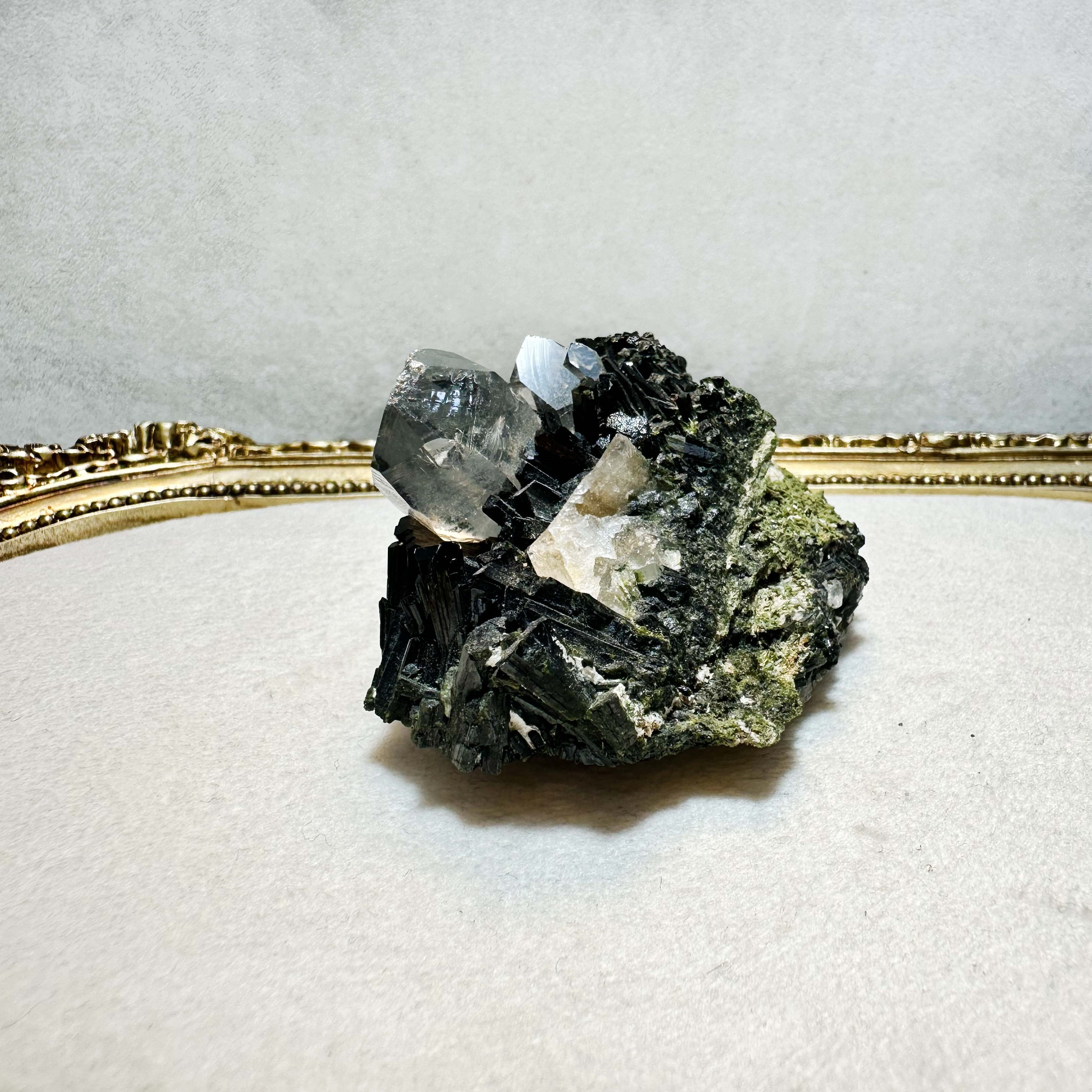 Epidotlu Kuvars Doğal Taş 130,27 gr | Hakkari Menşeli | Koleksiyonluk Mineral