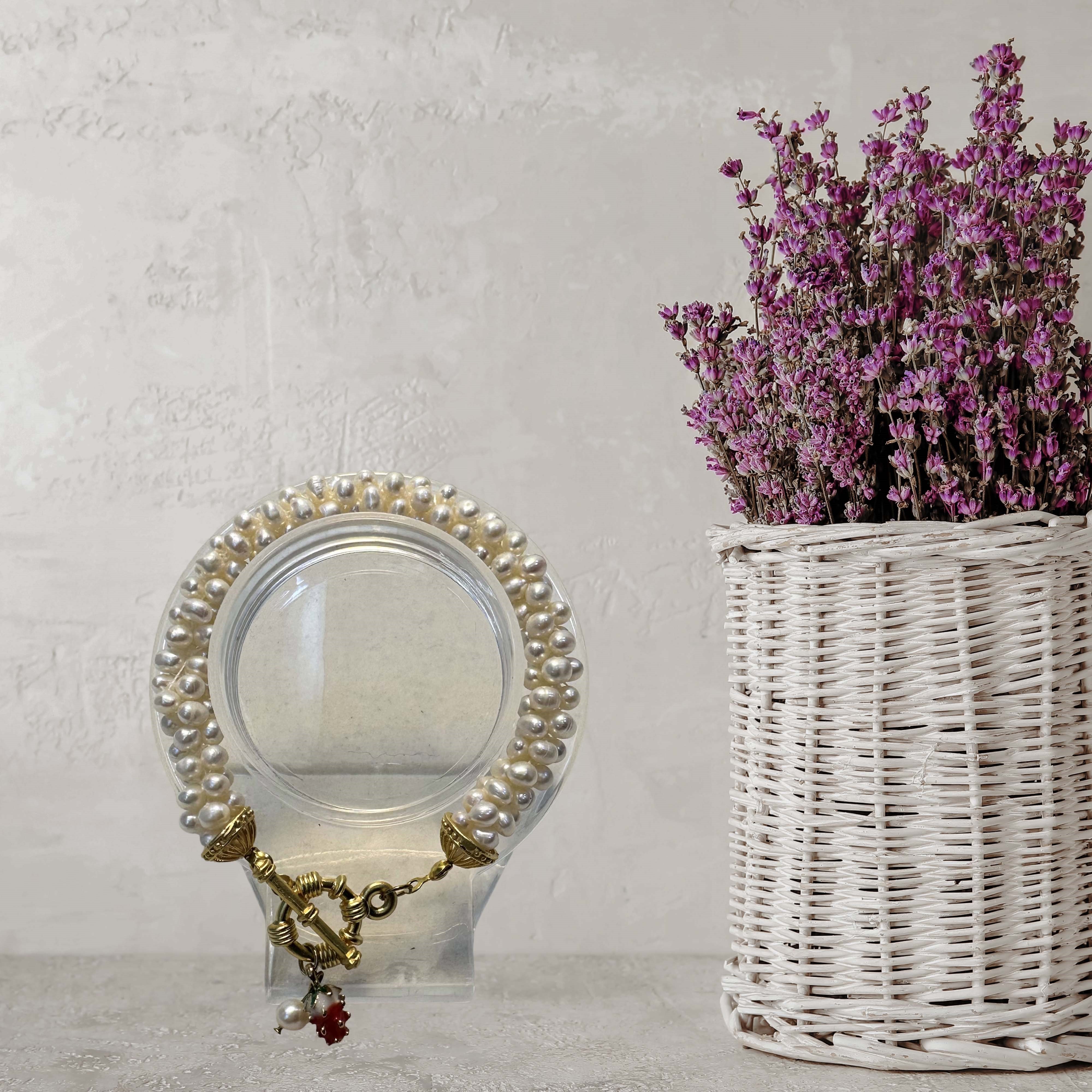 Örme İnci & Çilek Detaylı Bileklik