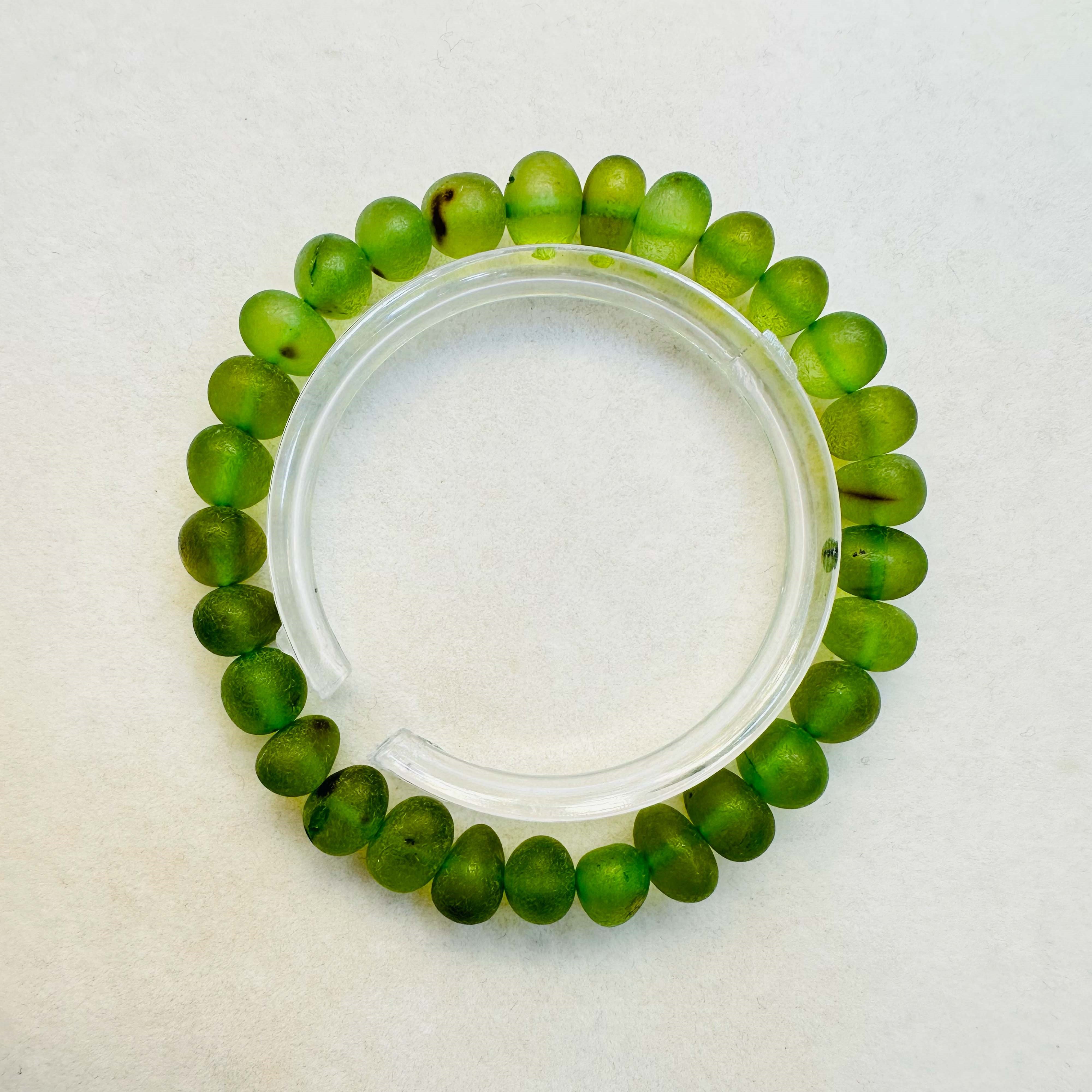 Oval Kesim Yeşil Kehribar