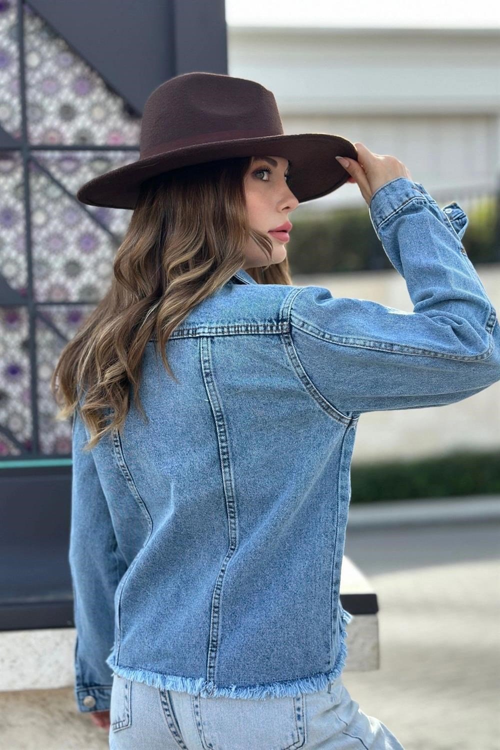 Kadın Açık Mavi Çift Cepli, Eteği Püsküllü, Kaliteli Jeans Kumaş, Rahat Kesim, Kot Ceket