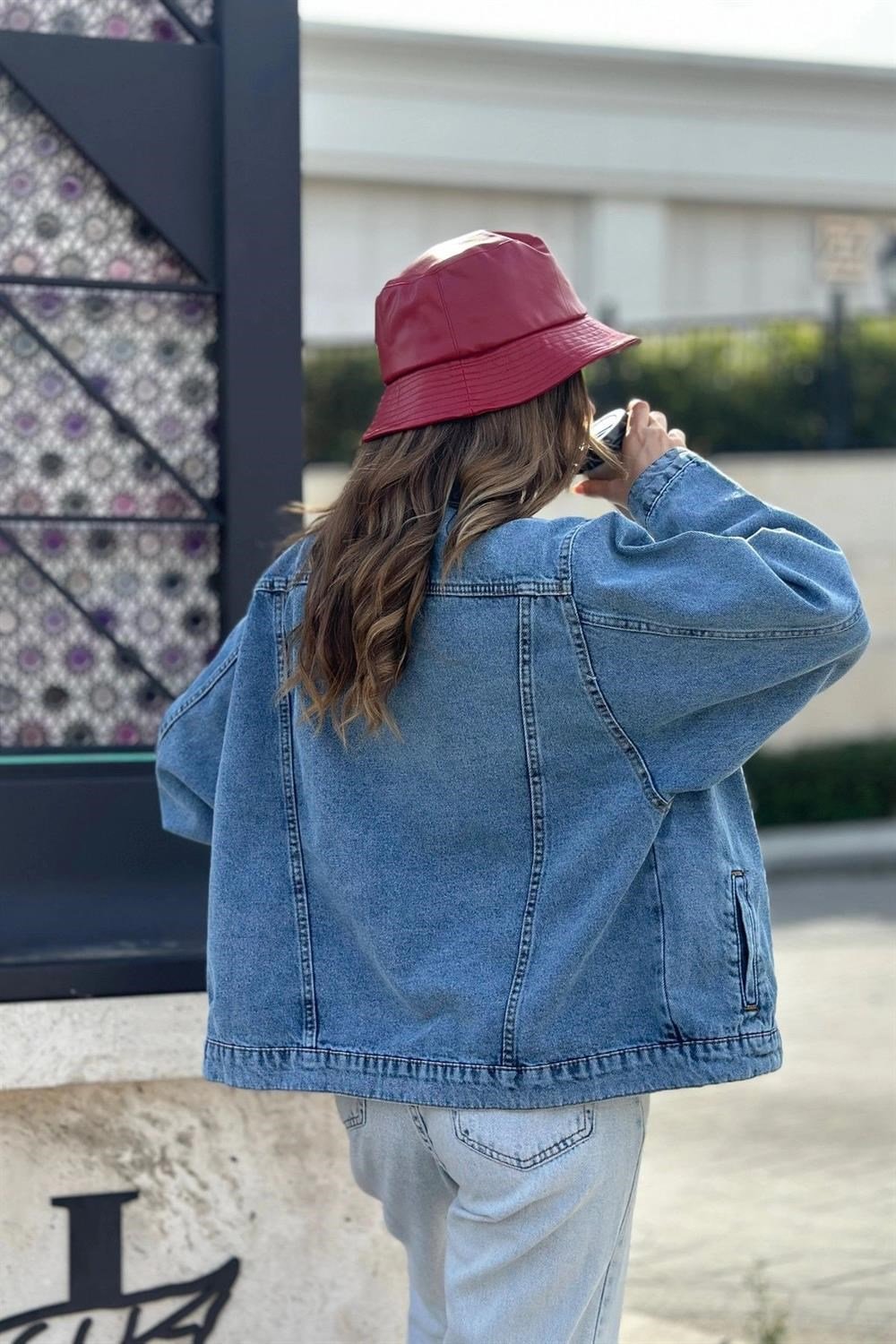 Kadın Açık Mavi Çift Cepli, Kaliteli Jeans Kumaş, Salaş Kot Ceket