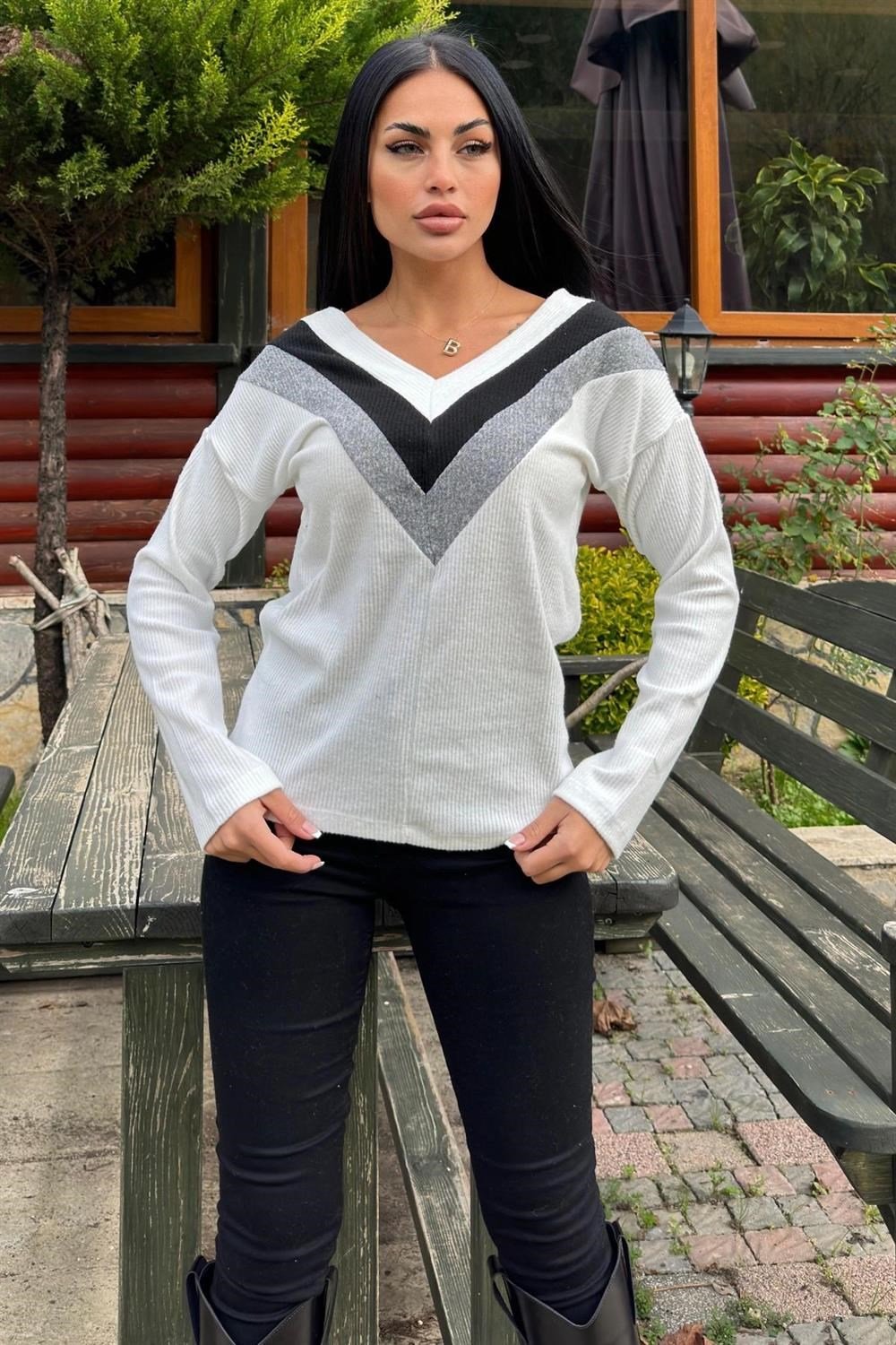 Kadın Ekru Uzun Kollu V Yaka Color Block Pamuklu Bluz Sweatshirt