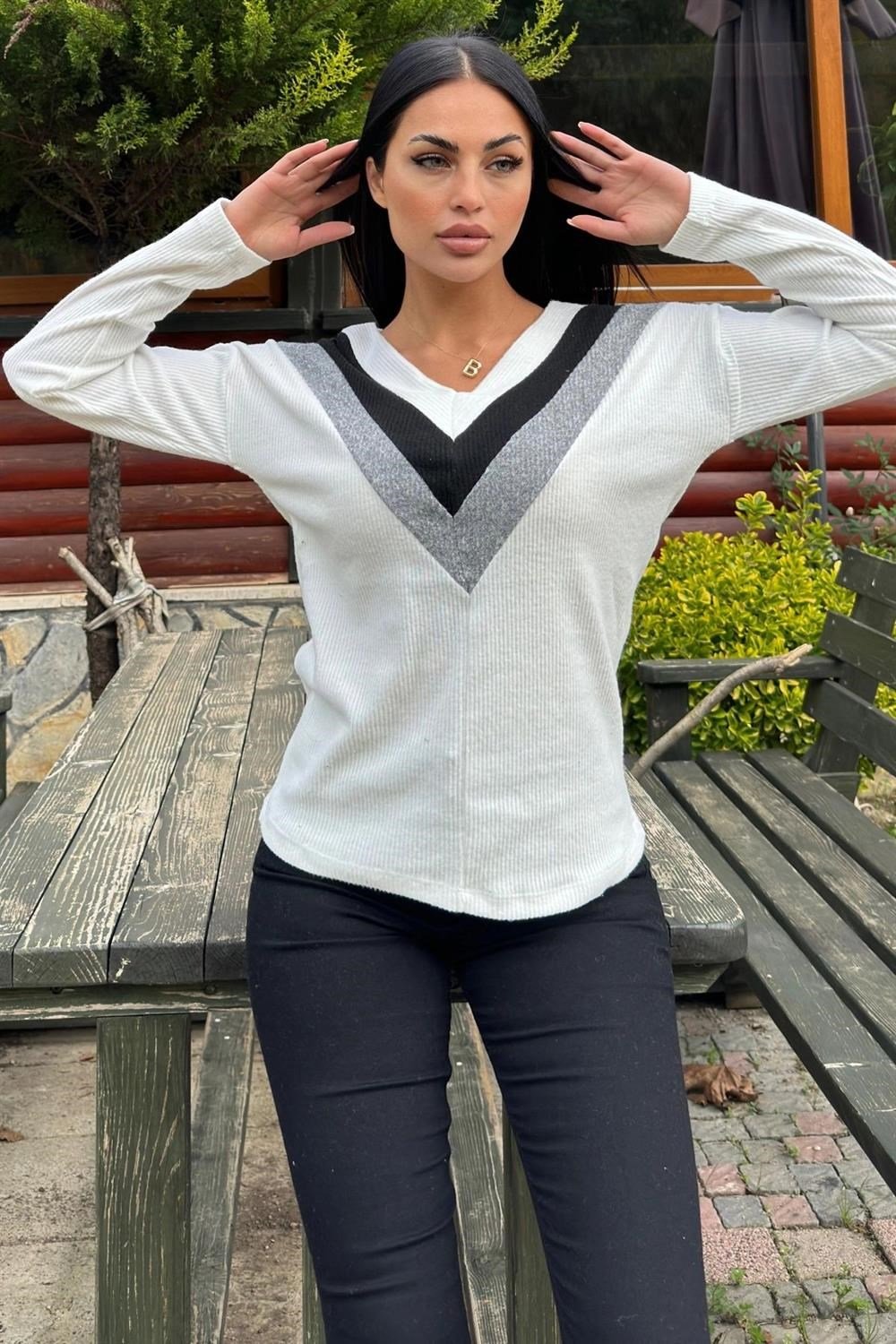 Kadın Ekru Uzun Kollu V Yaka Color Block Pamuklu Bluz Sweatshirt