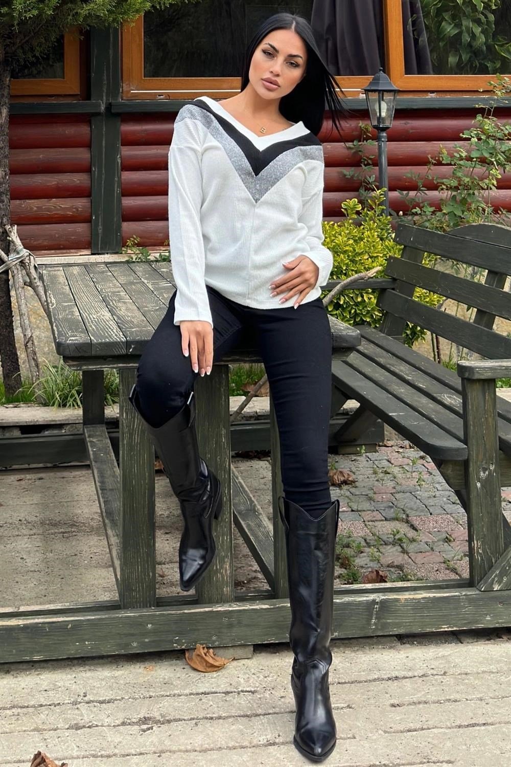 Kadın Ekru Uzun Kollu V Yaka Color Block Pamuklu Bluz Sweatshirt