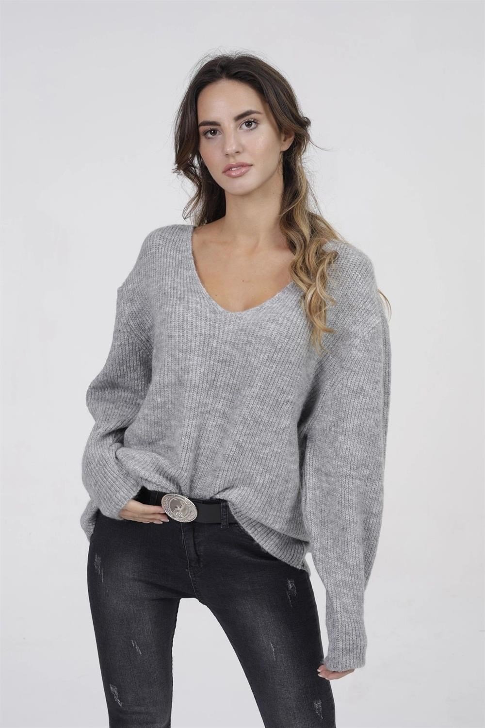 Kadın Gri Uzun Kol Basic V Yaka Oversize Kesim Triko Bluz (Standart Boy)