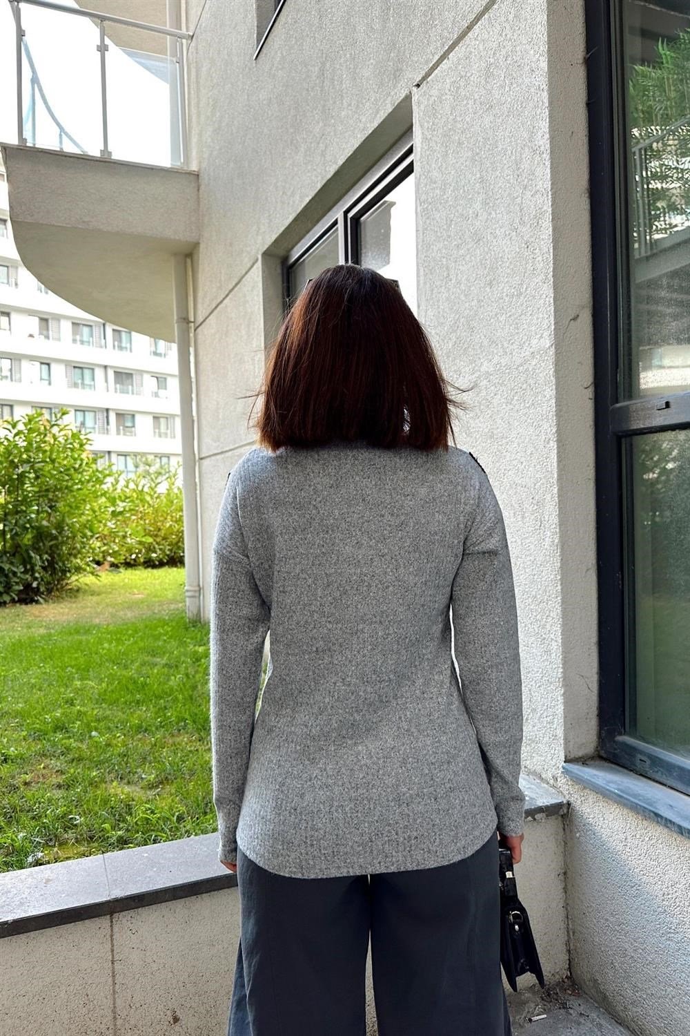 Kadın Gri Uzun Kollu V Yaka Color Block Bluz Sweatshirt & Pamuklu Kazak
