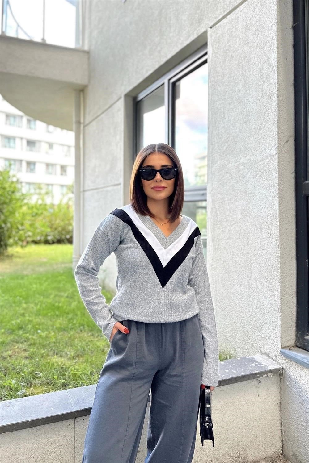 Kadın Gri Uzun Kollu V Yaka Color Block Bluz Sweatshirt & Pamuklu Kazak