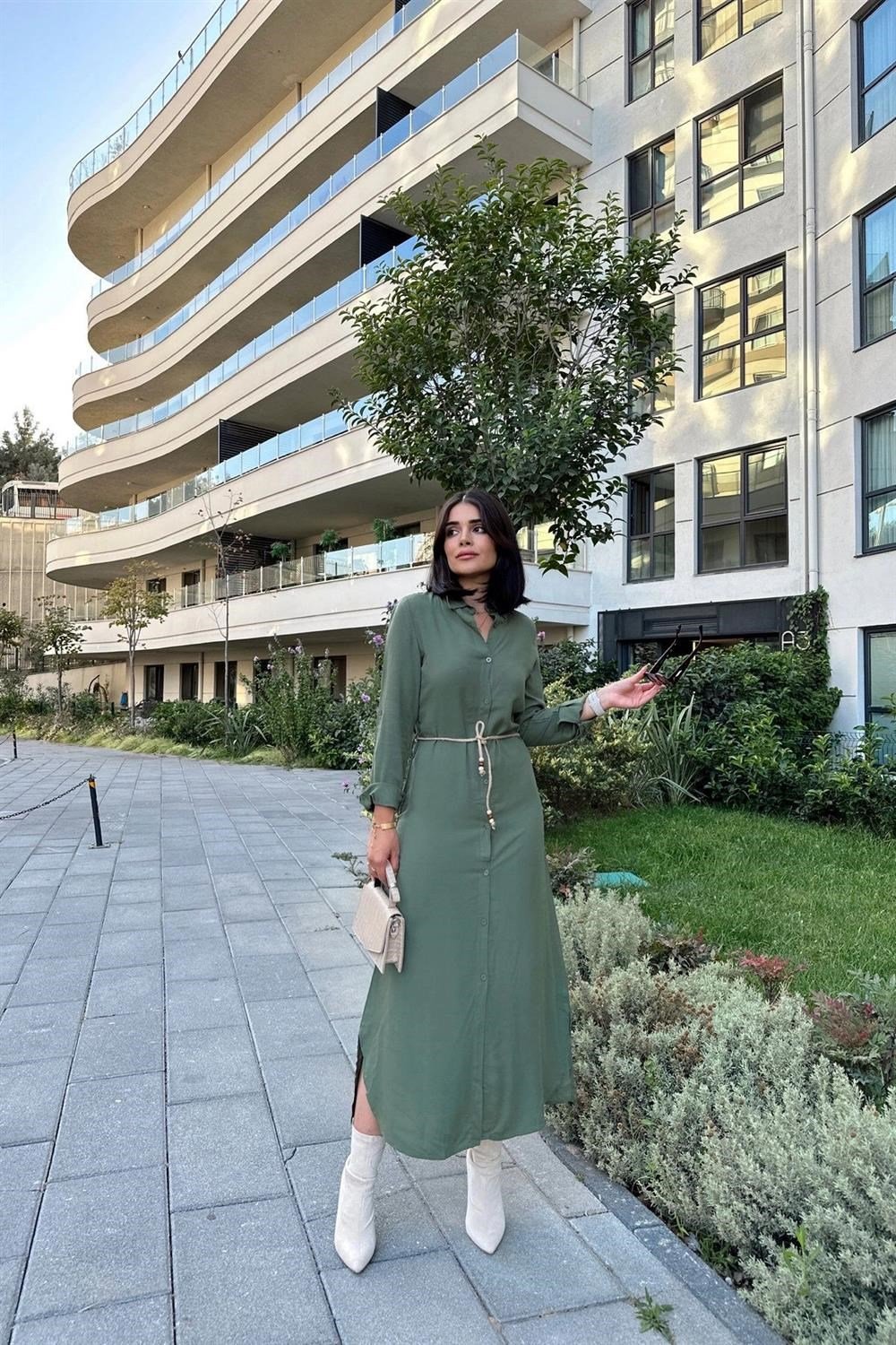 Kadın Haki Uzun Kol, Beli Kuşaklı, Eteği Oval, Vucüda Oturan Kalıp, Uzun Viskon Gömlek Elbise