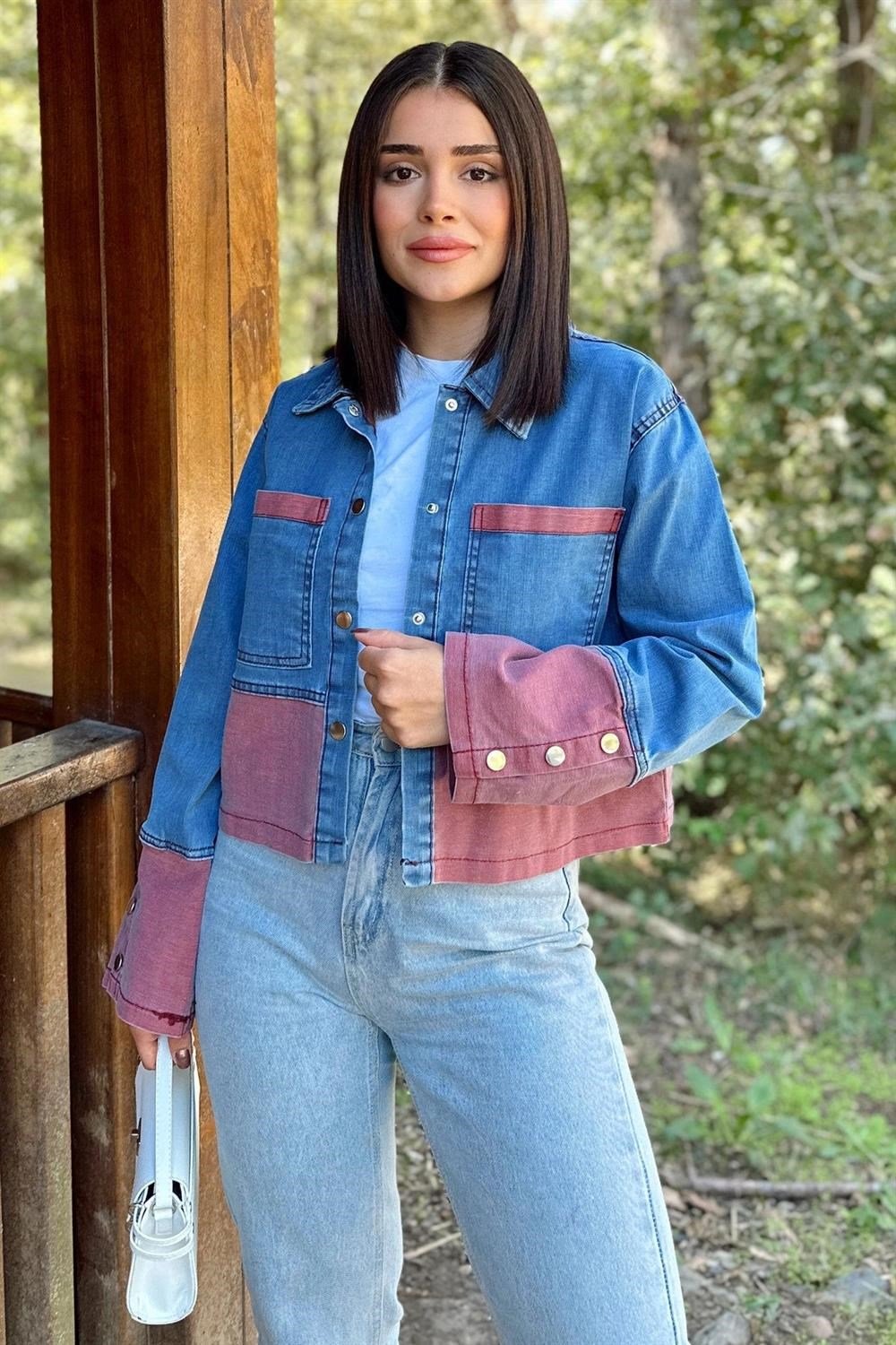 Kadın Mavi & Kırmızı Denim Kontrast Çift Renk Detay, Ön Düğmeli Manşetli, Kot Ceket