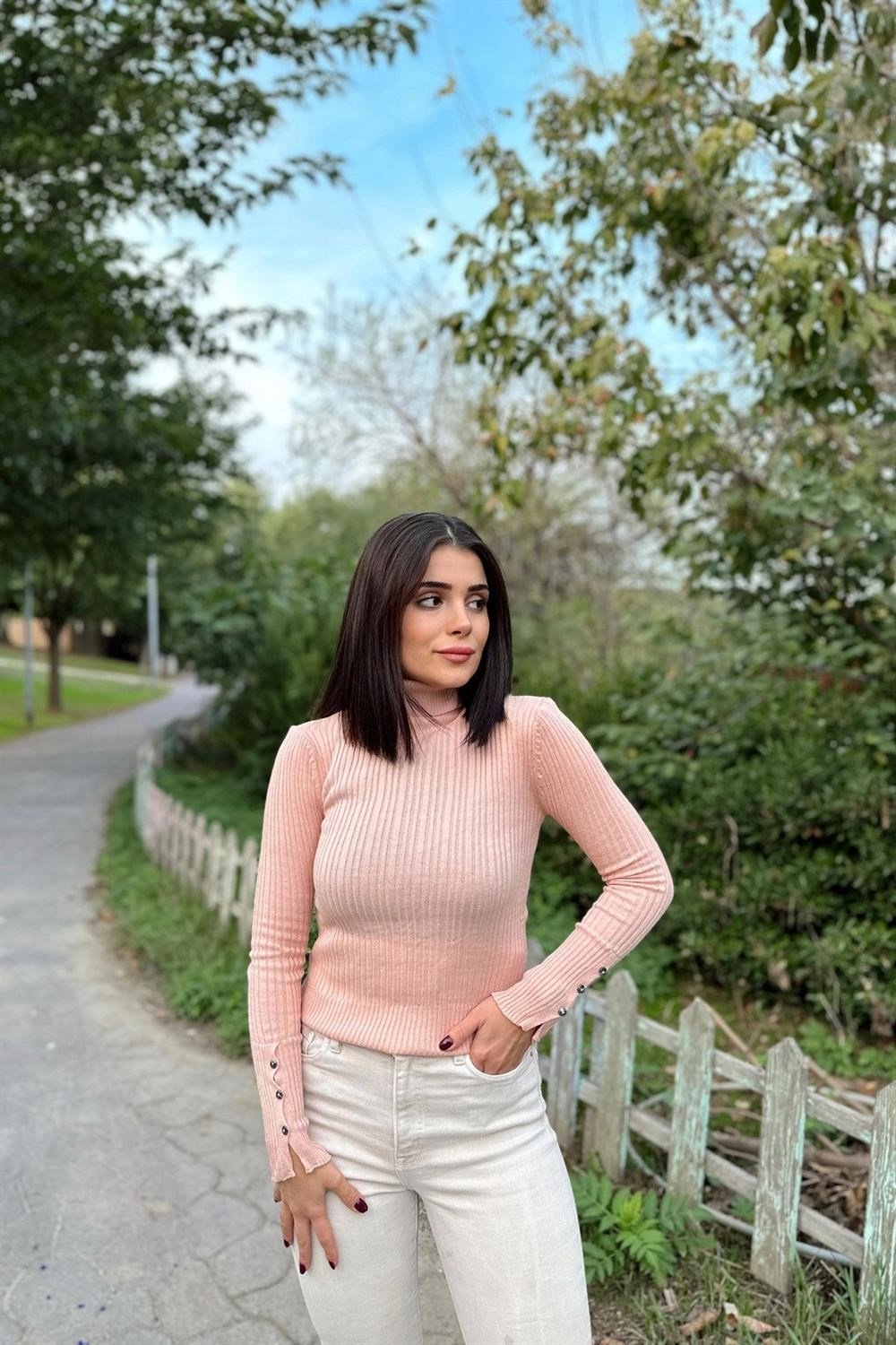 Kadın Pudra Boğazlı Yaka, Uzun Kol, Vucüda Oturan Esnek Kumaş, Düğme Manşet, Düz Desen, Triko Bluz