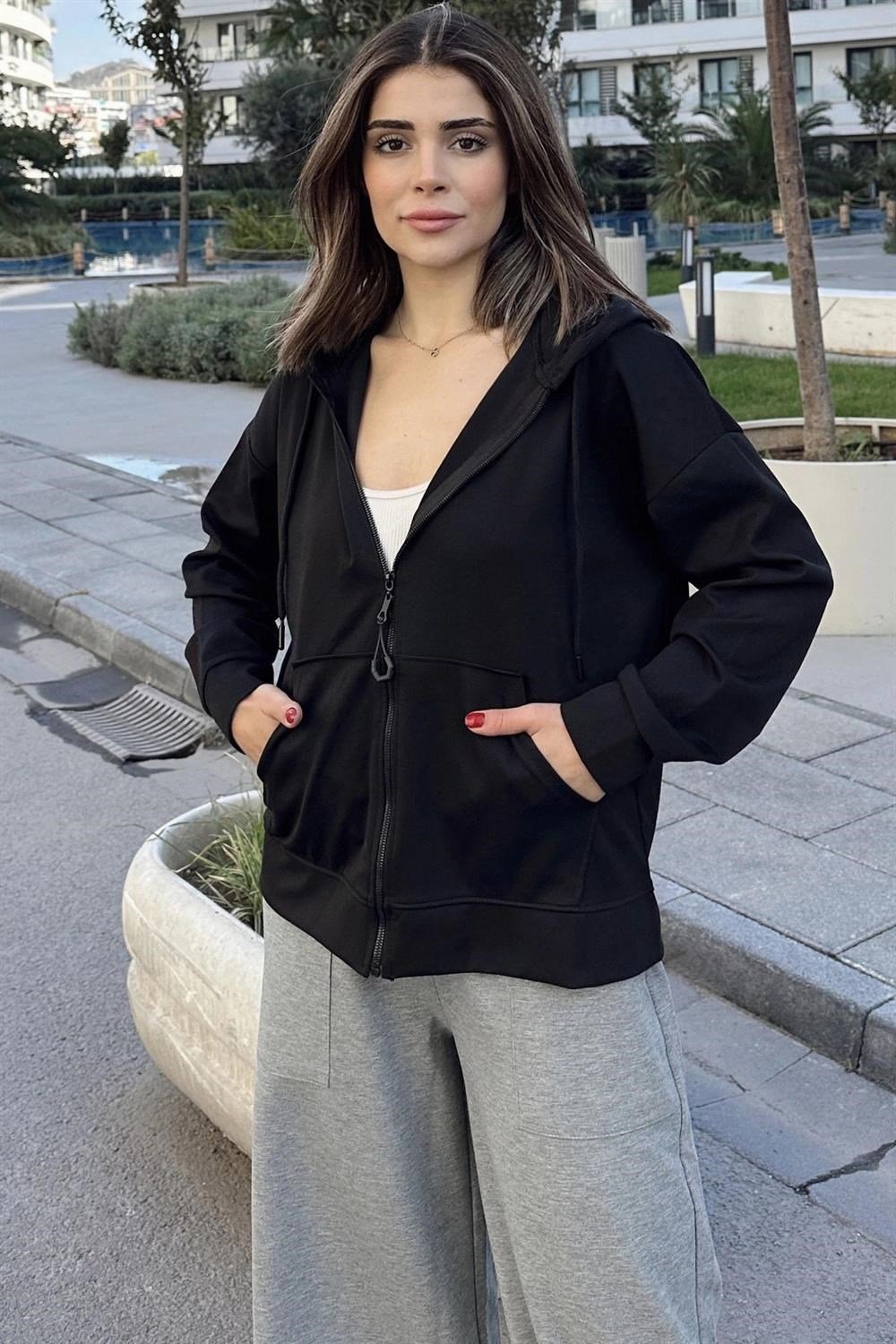 Kadın Siyah  Kapüşonlu, Fermuarlı, Cepli, Regular Kesim Sweatshirt