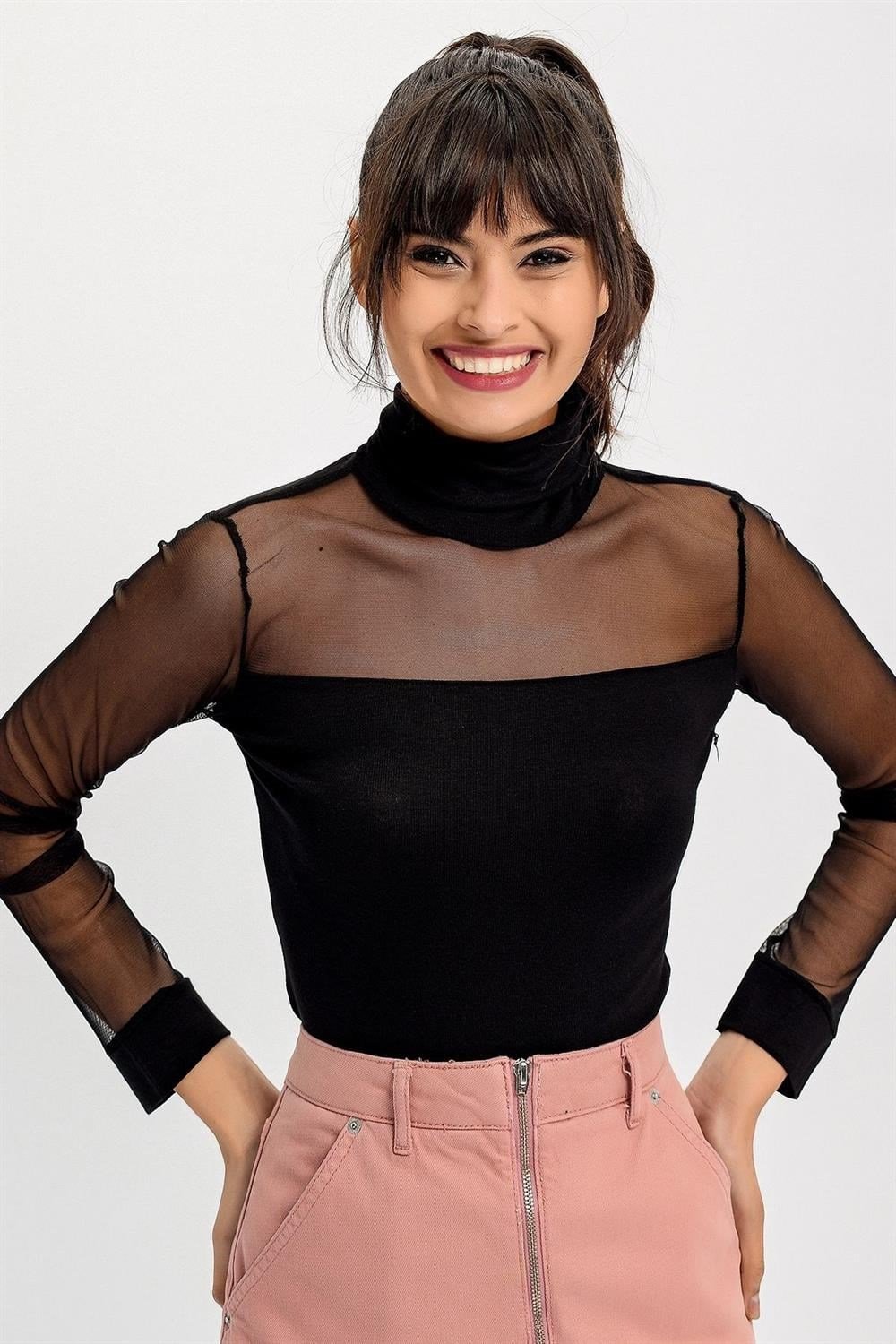 Kadın Siyah Tül Detaylı, Dik Yaka, Uzun Kol, Regular Kesim, Standart Boy Bluz