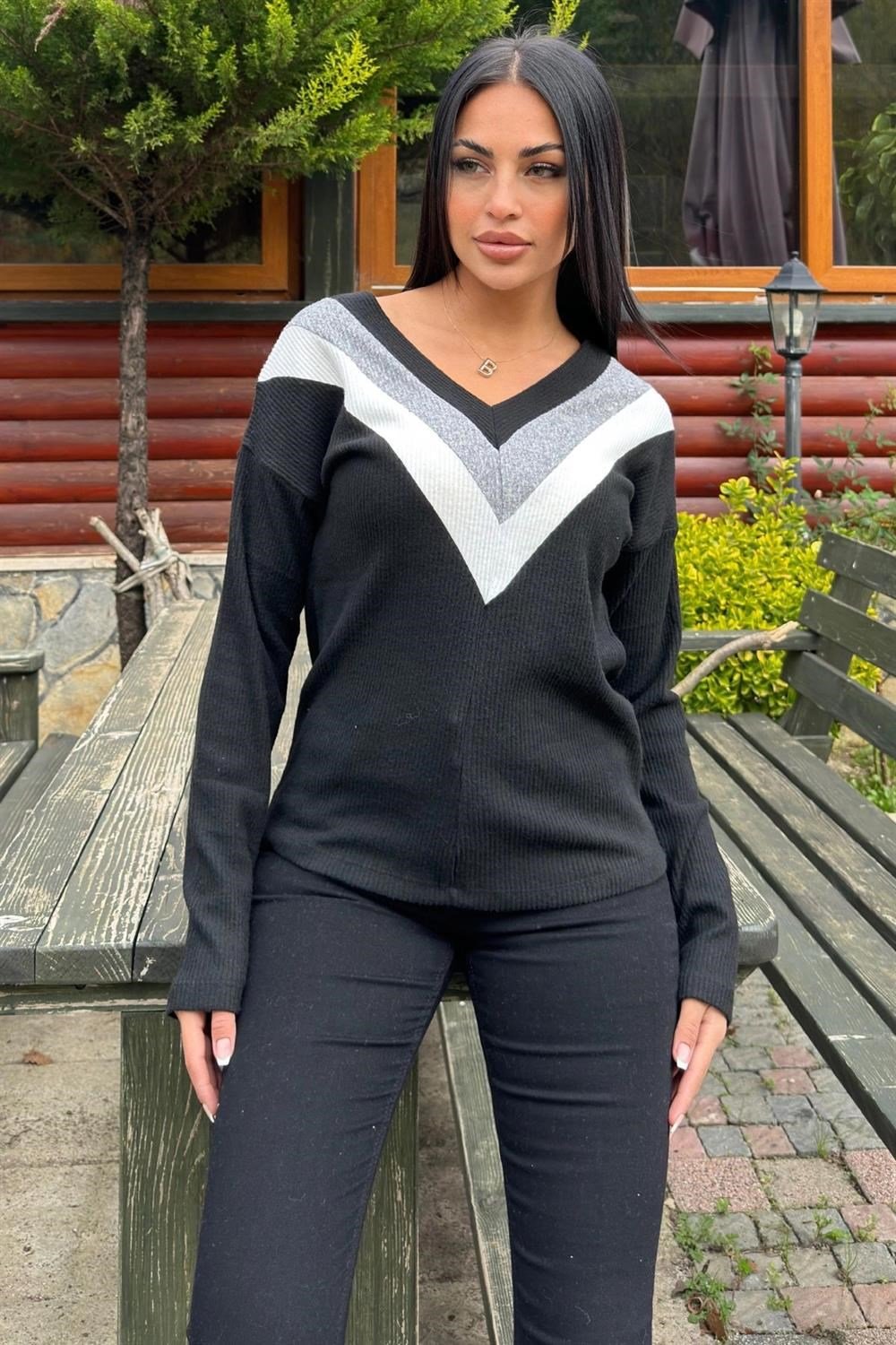 Kadın Siyah Uzun Kollu V Yaka Color Block Pamuklu Bluz Sweatshirt