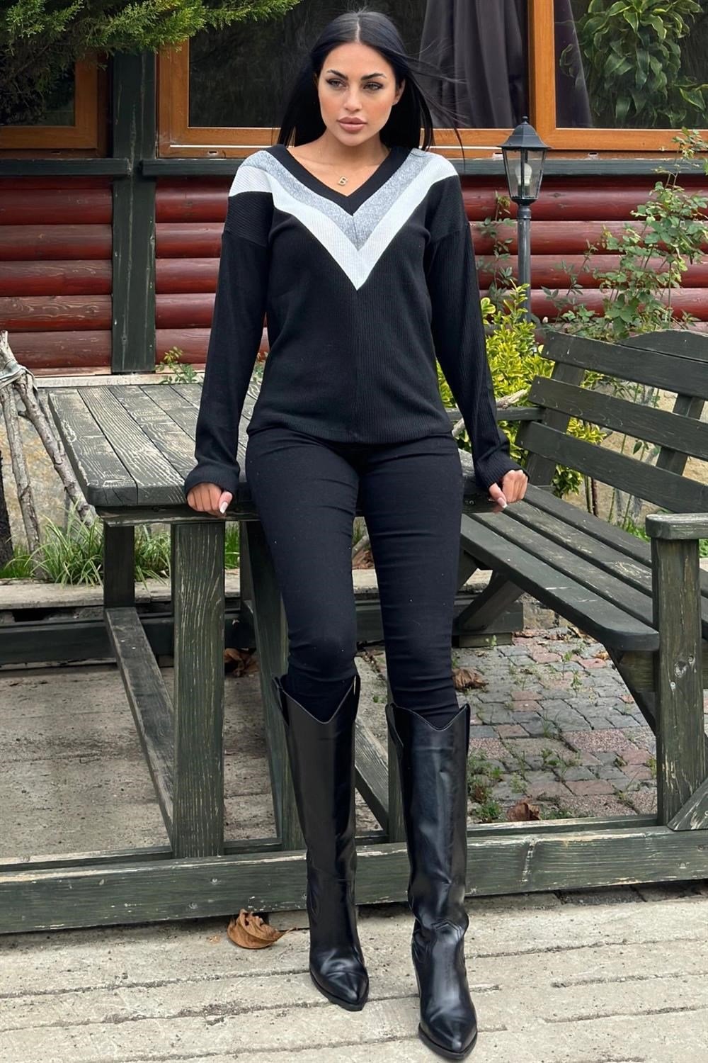 Kadın Siyah Uzun Kollu V Yaka Color Block Pamuklu Bluz Sweatshirt