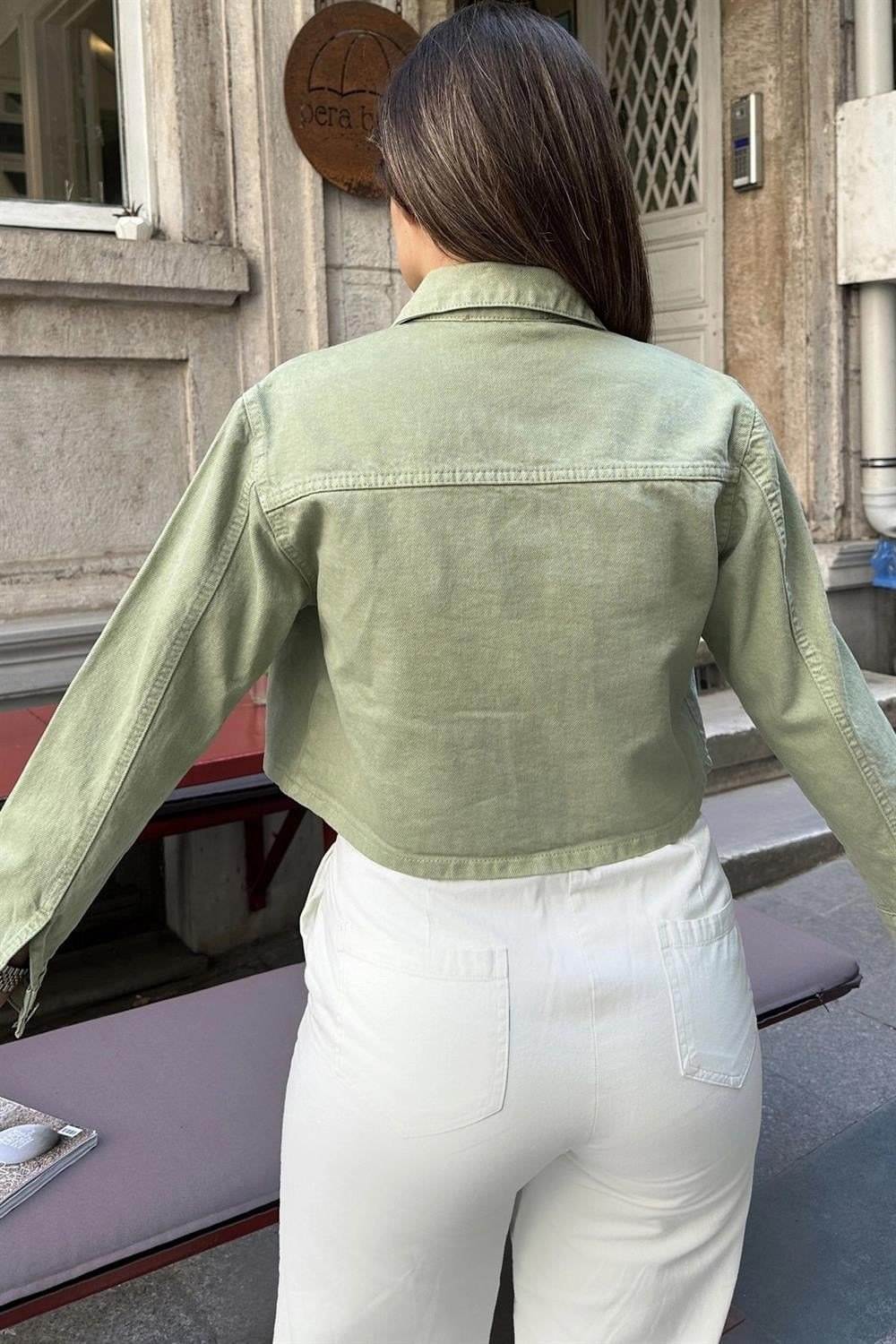 Kadın Yeşil Crop Kesim, Düğmeli, Rahat Kalıp, Gabardin Ceket
