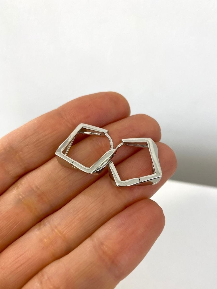 Özel Seri Asimetrik Model Halka Küpe Gümüş Renk