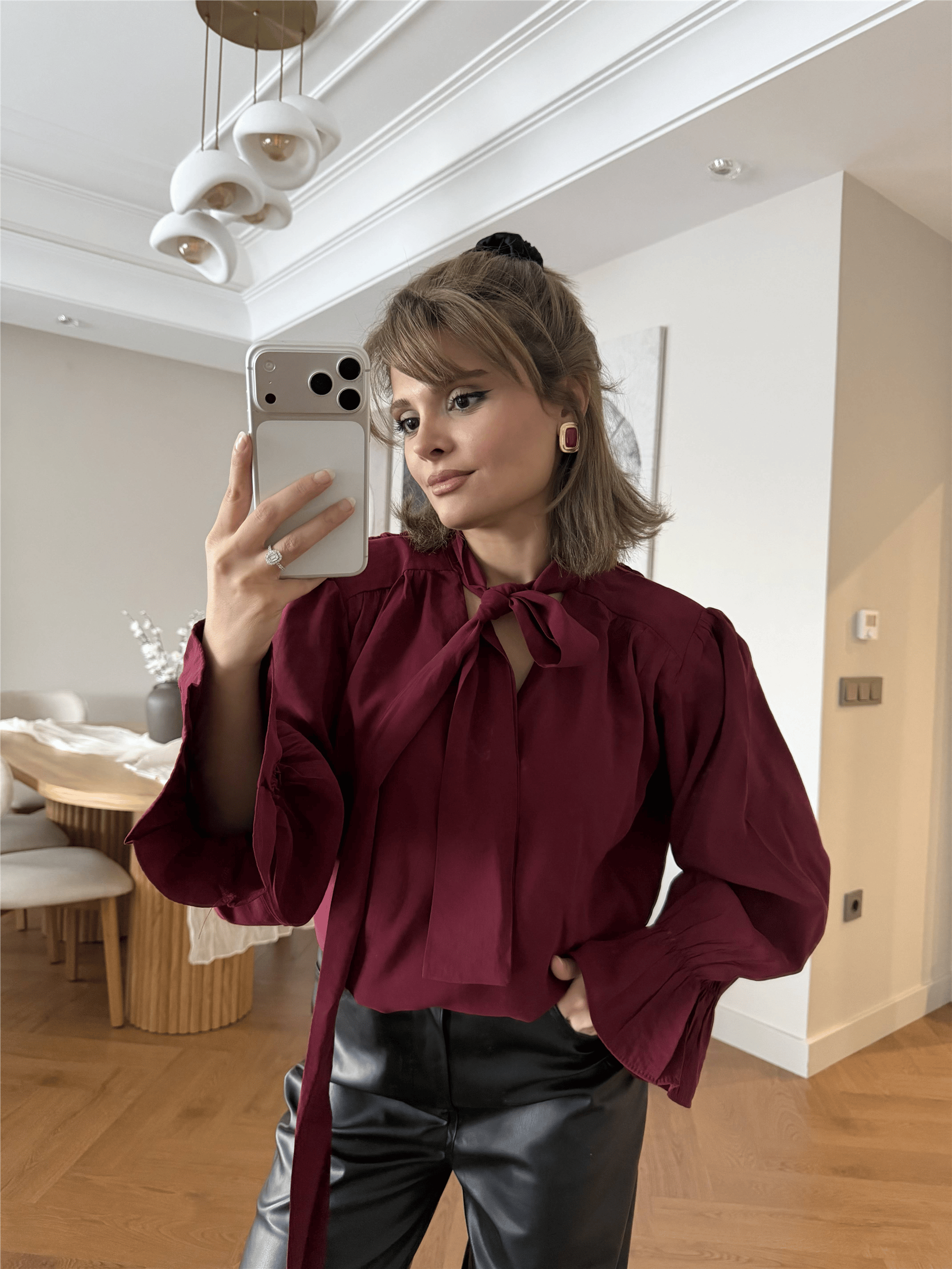 V Yaka Boyun Bağlamalı Bluz Bordo