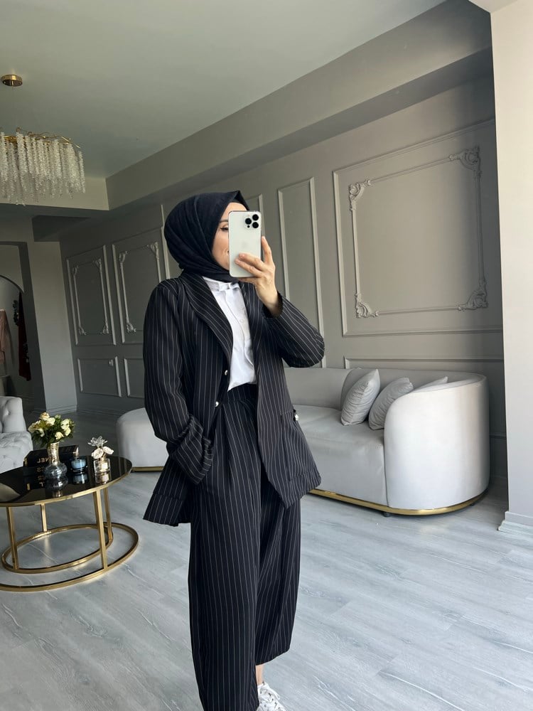 Çizgili Siyah Blazer Takım