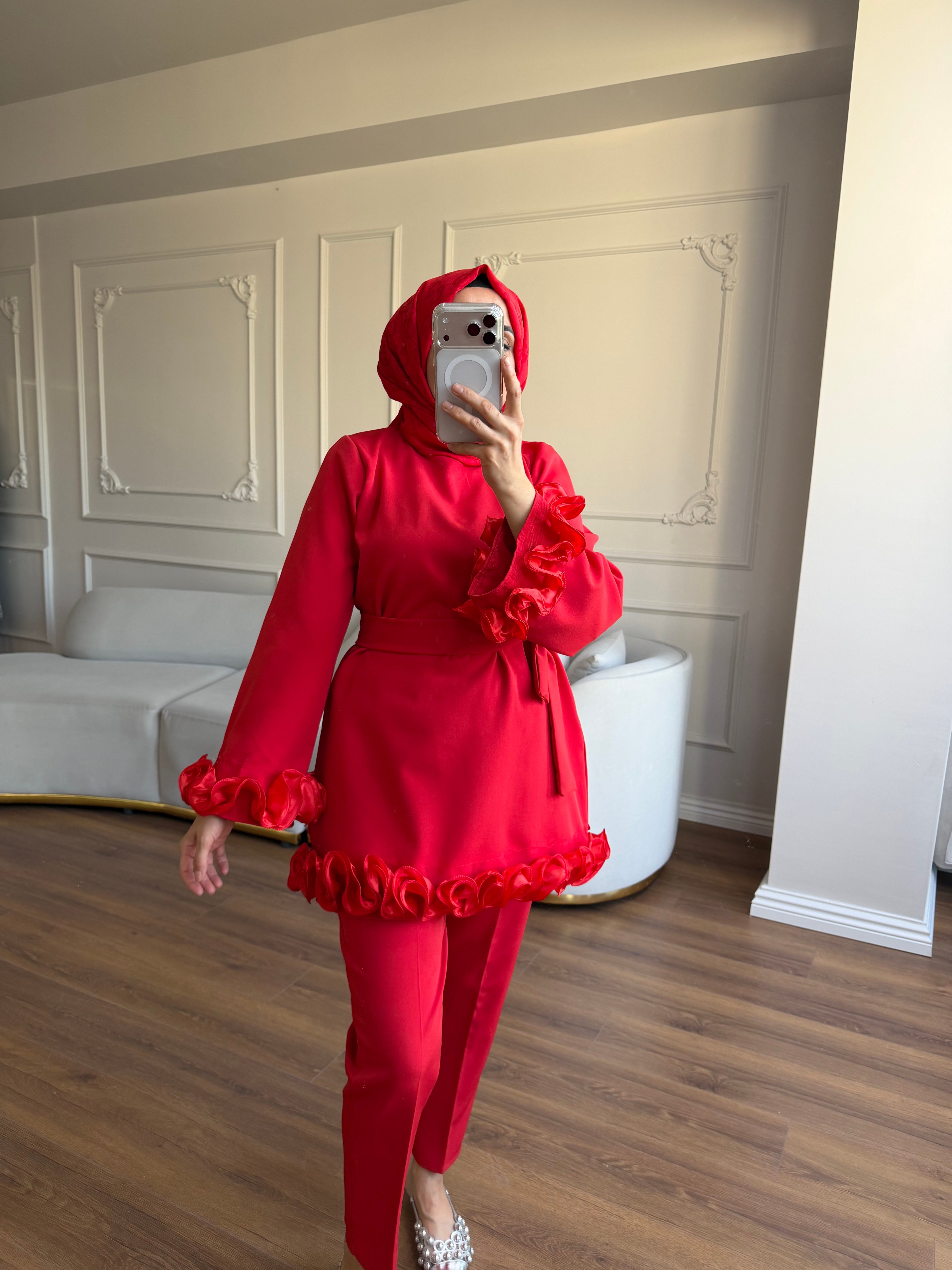 Nisa Kırmızı Takım