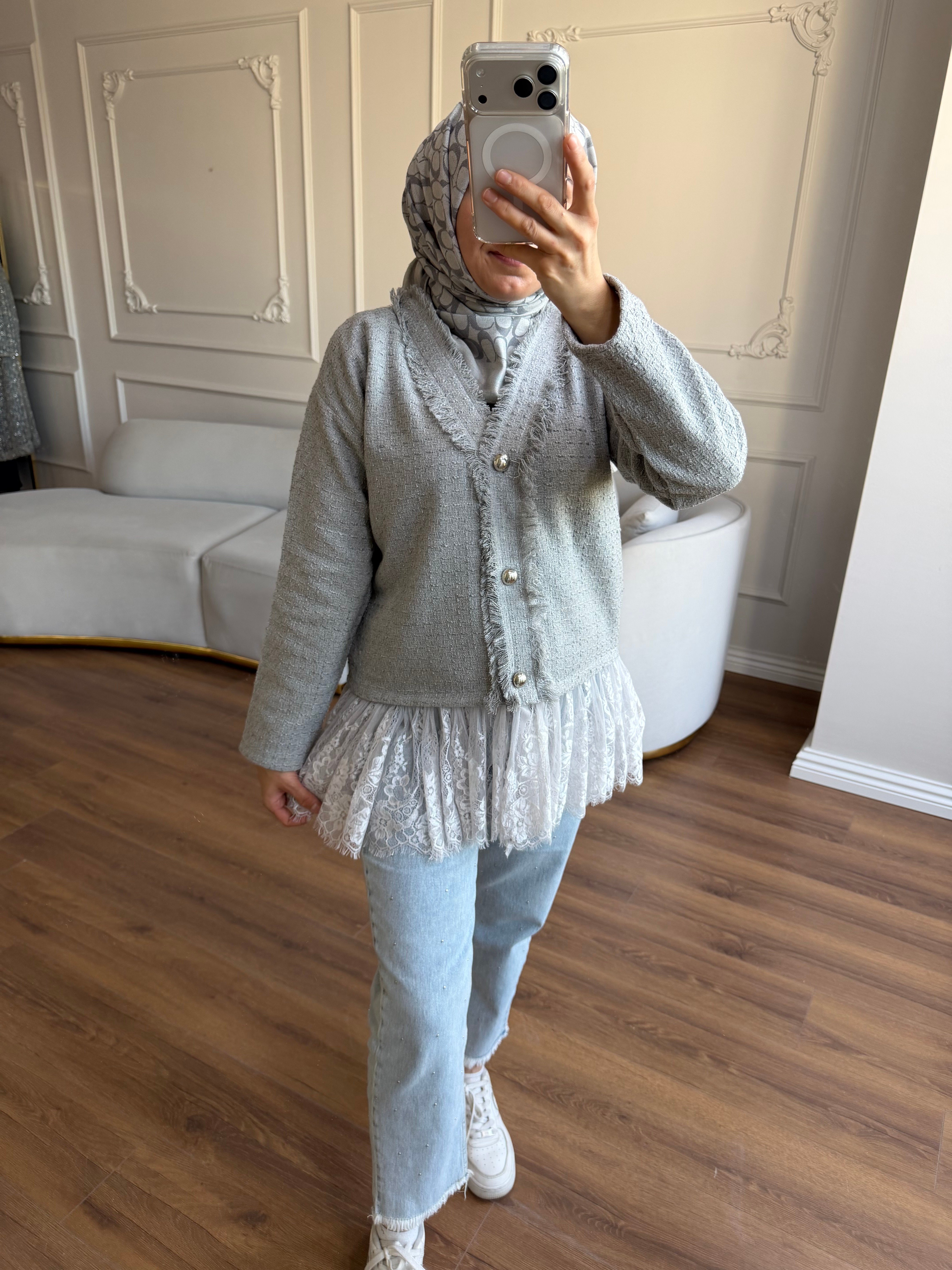 Sare Tuvit Gri Hırka
