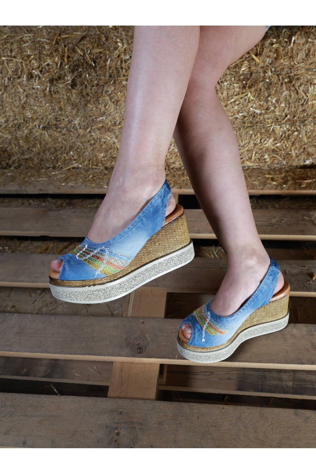 JEANOLOG KOT SANDALET SLIP-ON HASIR DESENLİ TABAN NAKIŞ DETAYLI DERİ İÇ TABAN