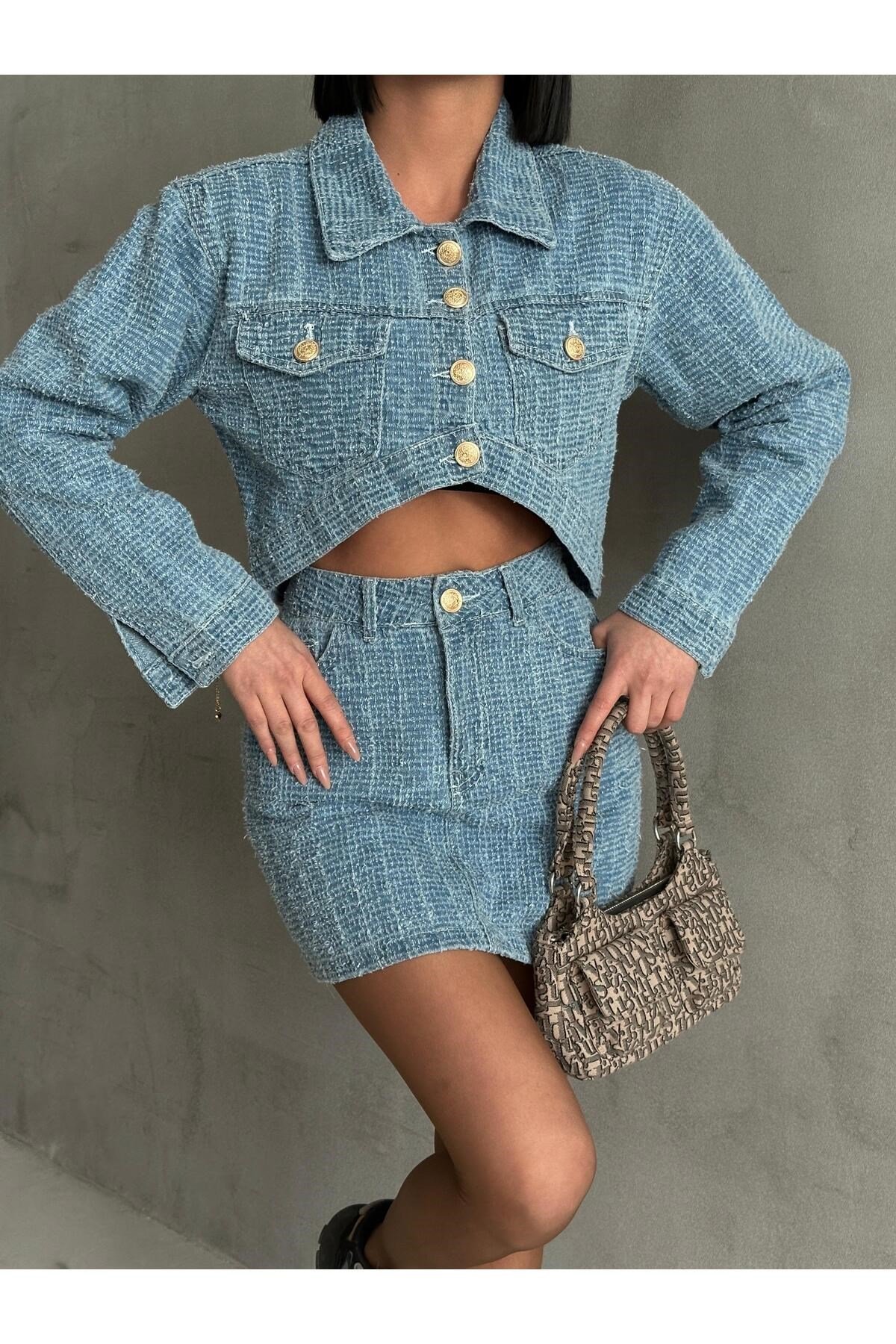 Kadın Mavi Dokulu Denim Crop Ceket ve Mini Etek 2'li Takım