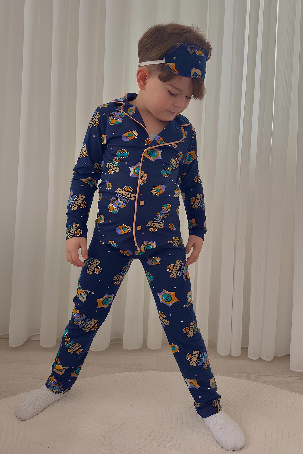 Erkek Çocuk Pamuklu Süet Kumaş 1 Gömlek Yaka Uyku Bantlı Düğmeli Uzun Kollu Pijama Takımı