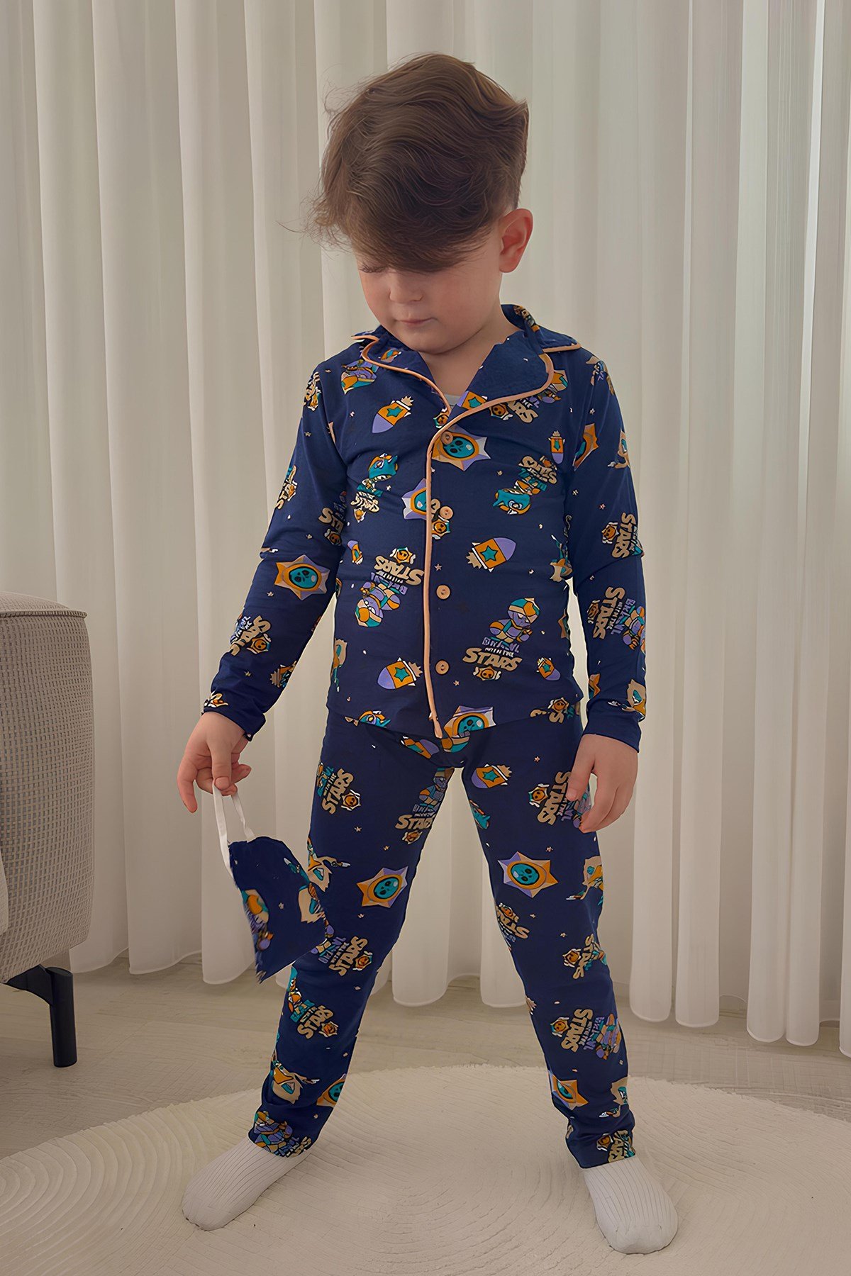 Erkek Çocuk Pamuklu Süet Kumaş 1 Gömlek Yaka Uyku Bantlı Düğmeli Uzun Kollu Pijama Takımı
