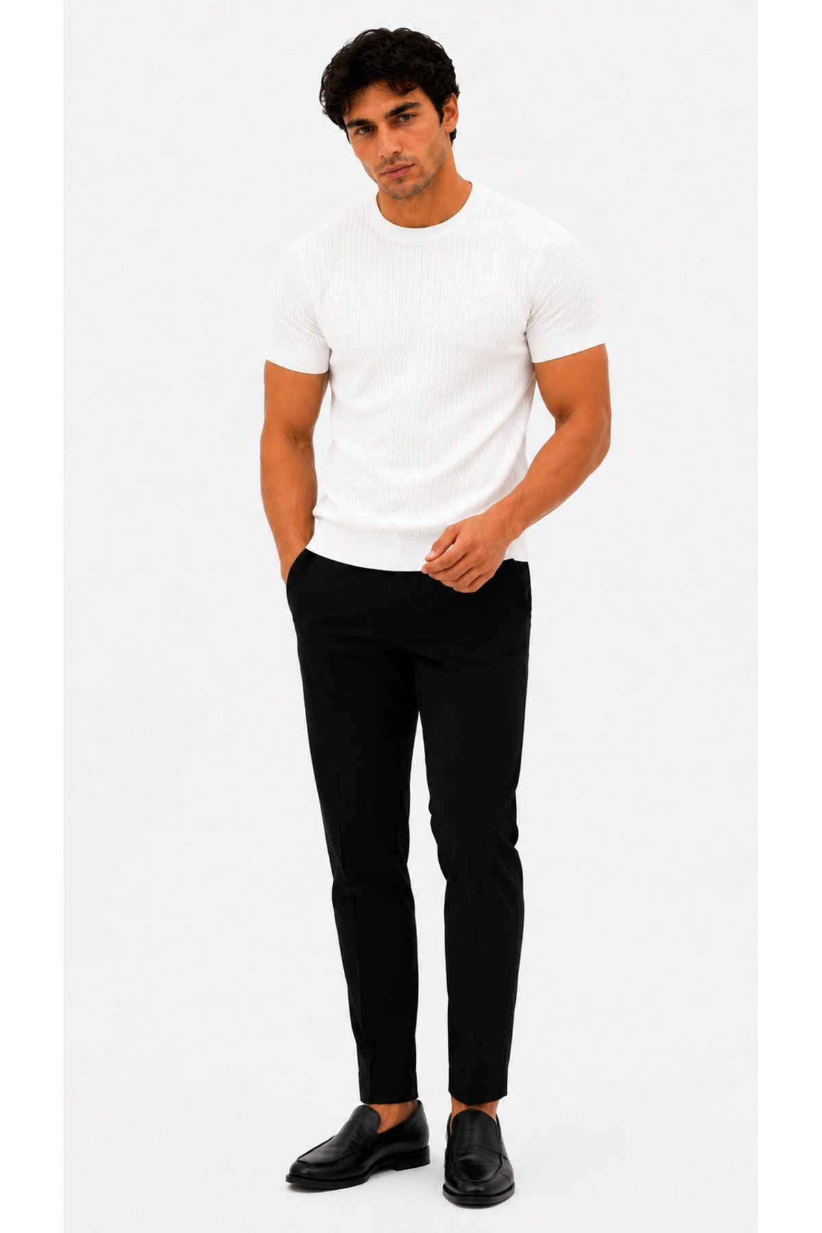 Beyaz Bisiklet Yaka Saç Örgü Desenli Kısa Kol Slim Fit Erkek T-shirt