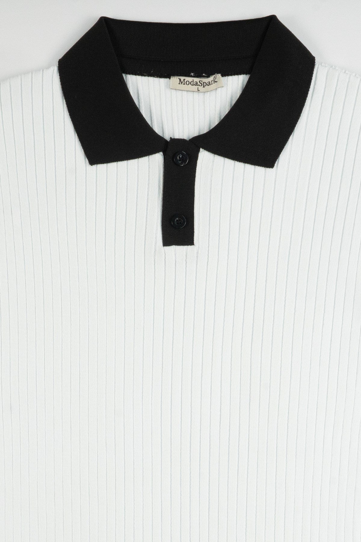 Beyaz Polo Yaka Düğmeli Kısa Kol Erkek T-shirt