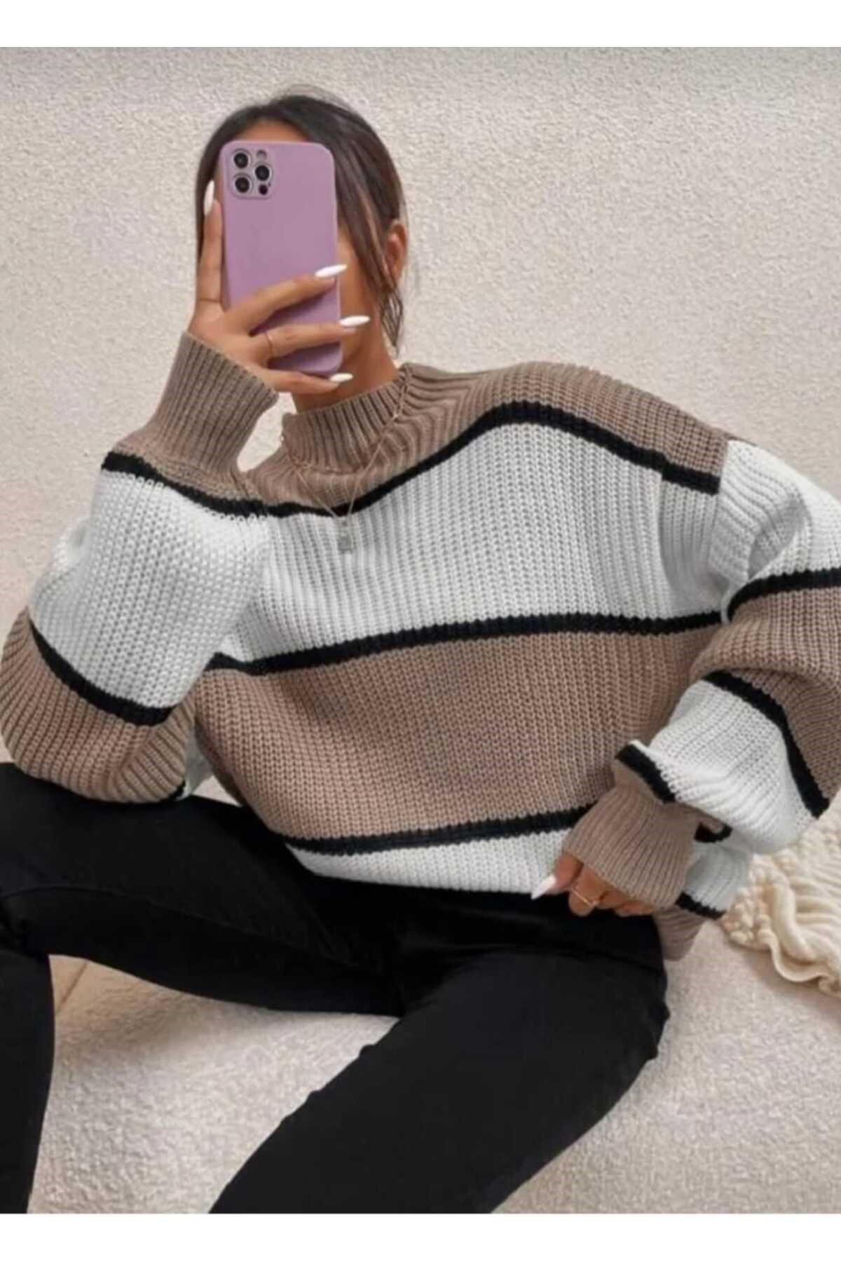 Kahverengi Beyaz Çizgili Yarım Balıkçı Kadın Oversize Kazak
