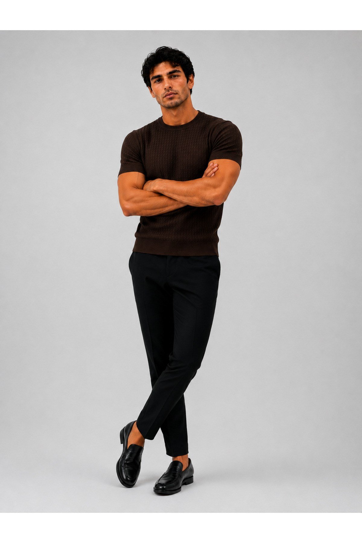 Kahverengi Bisiklet Yaka Saç Örgü Desenli Kısa Kol Slim Fit Erkek T-shirt