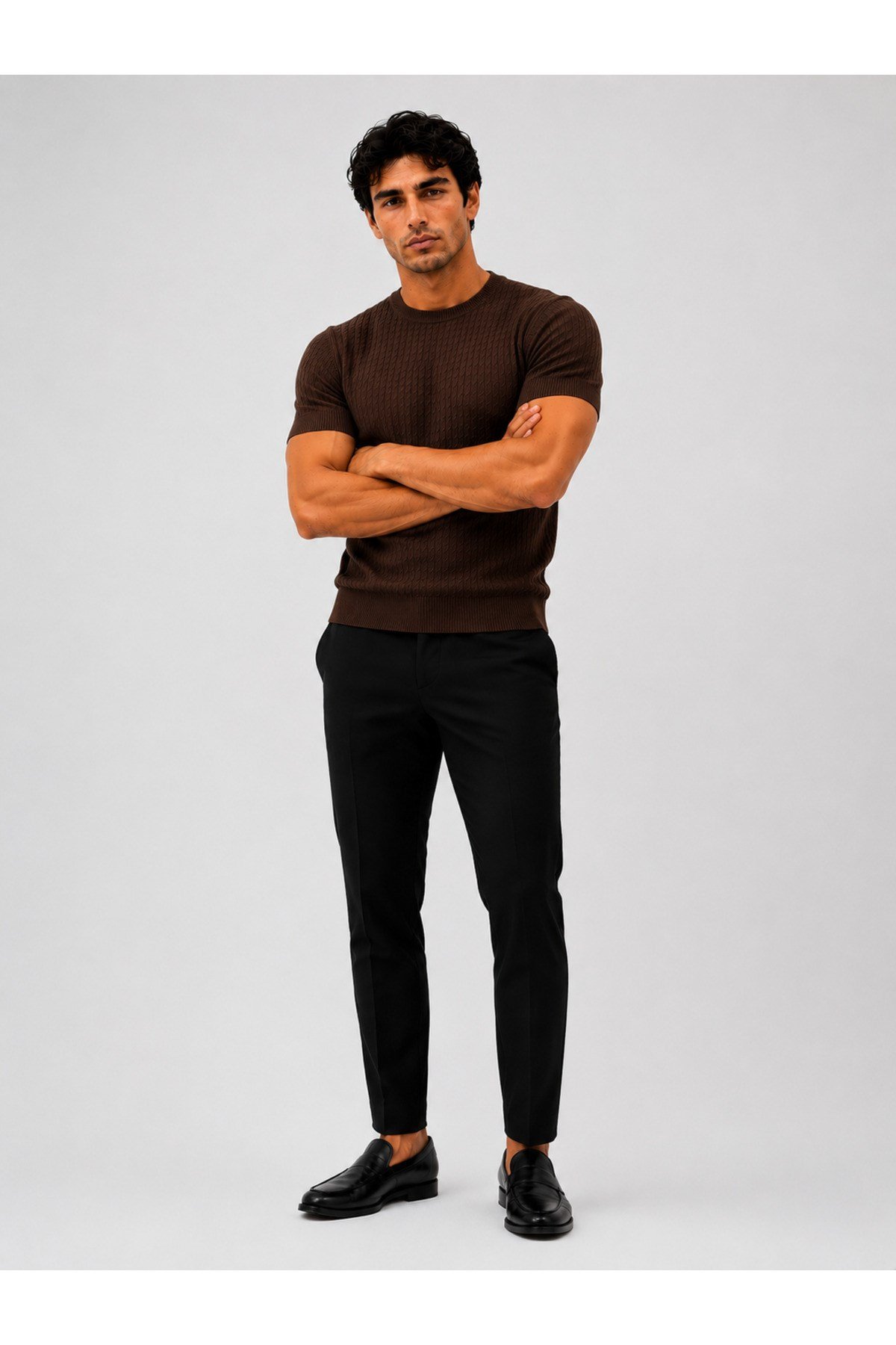 Kahverengi Bisiklet Yaka Saç Örgü Desenli Kısa Kol Slim Fit Erkek T-shirt