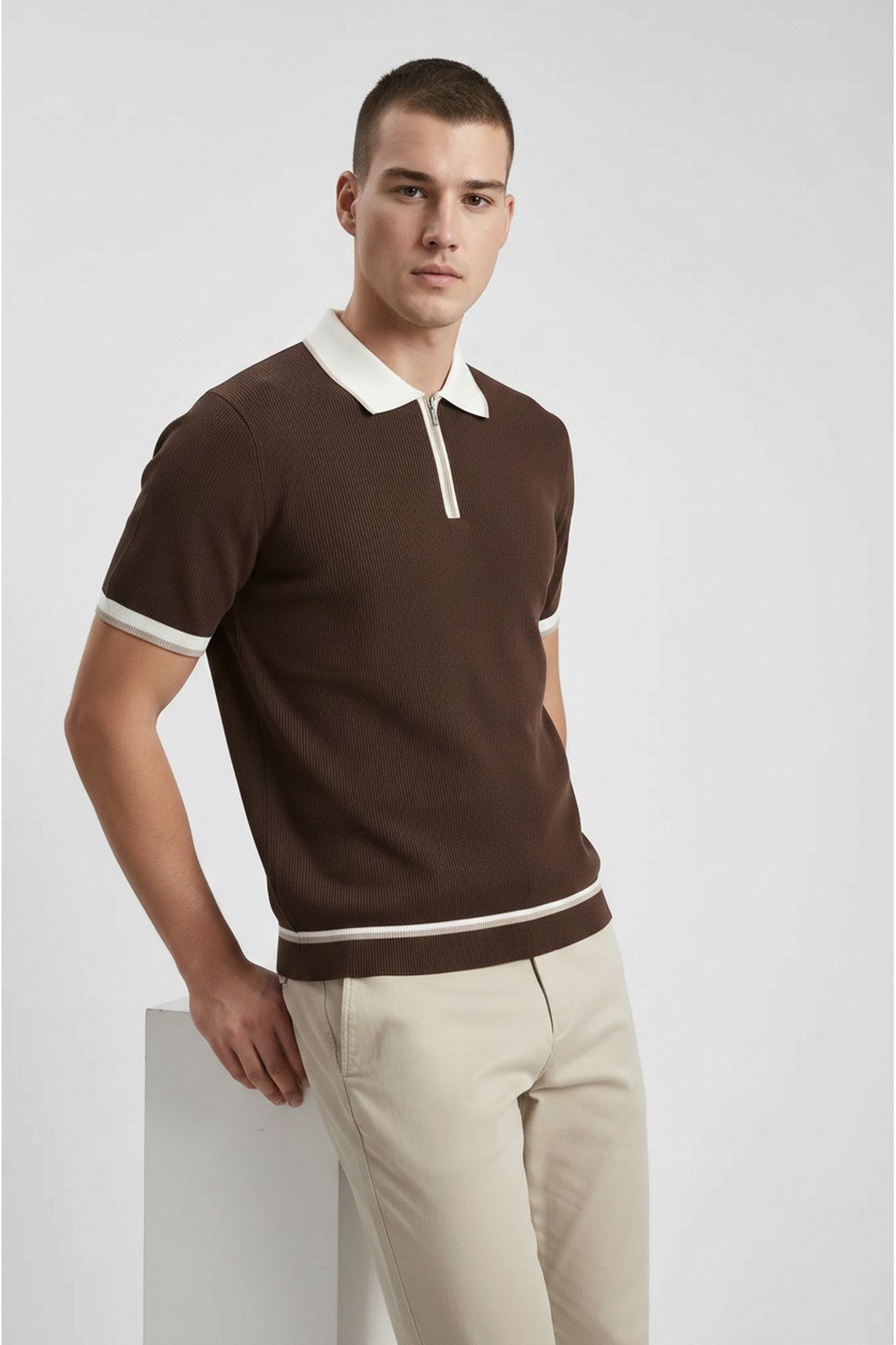 Kahverengi Polo Yaka Fermuarlı Kısa Kol Erkek T-shirt