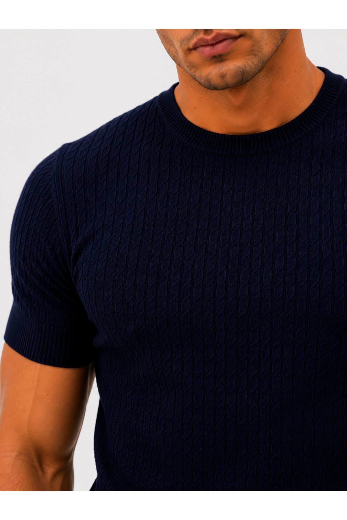 Lacivert Bisiklet Yaka Saç Örgü Desenli Kısa Kol Slim Fit Erkek T-shirt