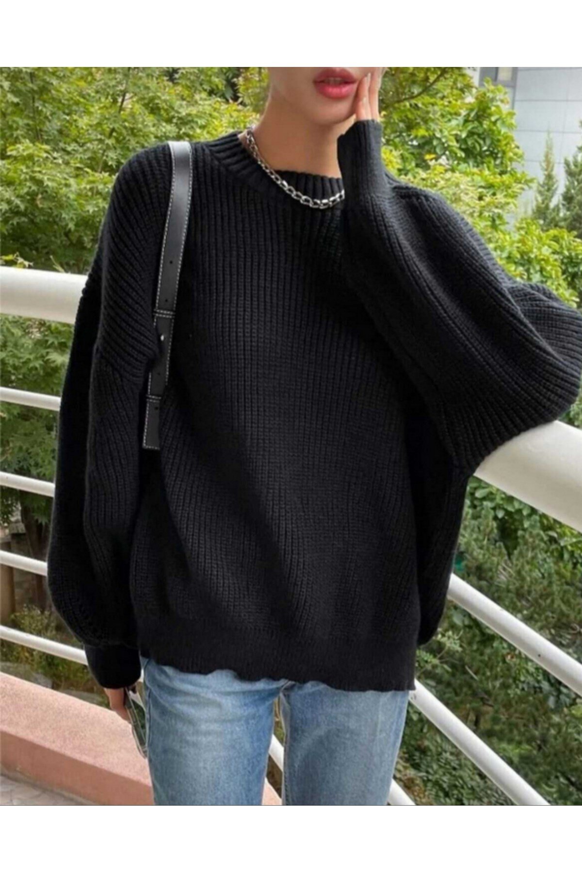 Siyah Bisiklet Yaka Oversize Kadın Triko Kazak