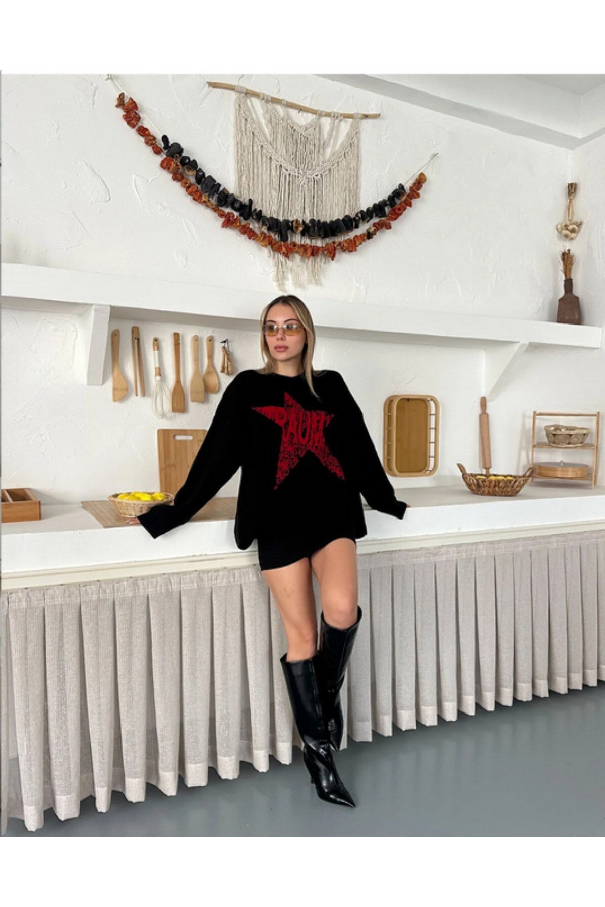 Siyah Yıldızlı Oversize Kadın Triko Kazak