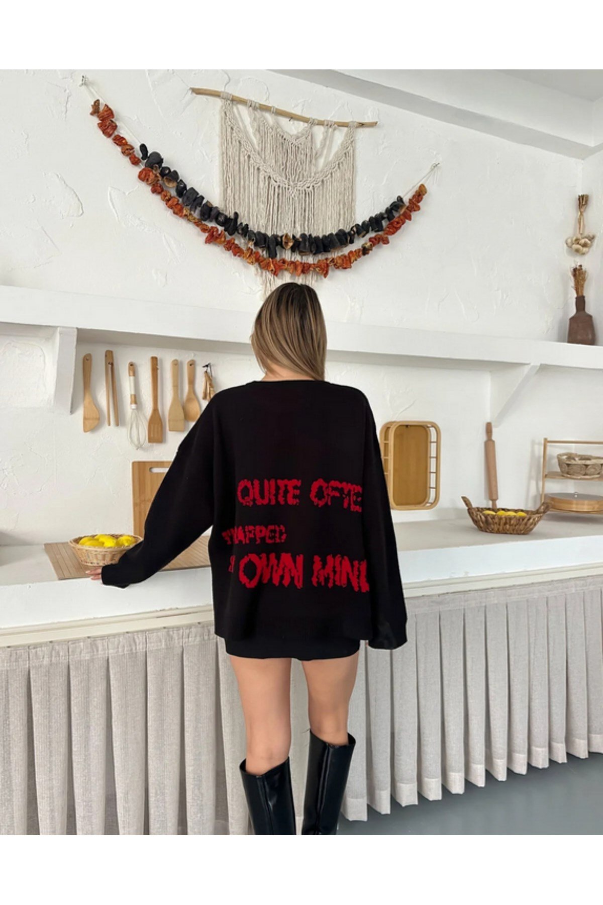 Siyah Yıldızlı Oversize Kadın Triko Kazak