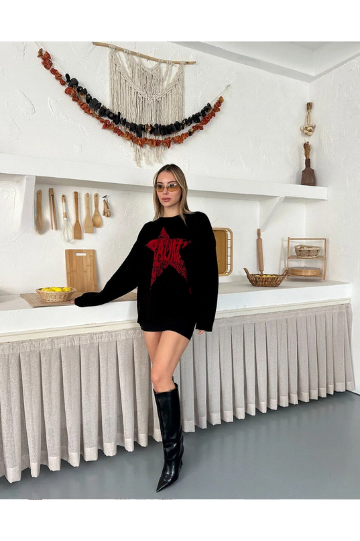 Siyah Yıldızlı Oversize Kadın Triko Kazak