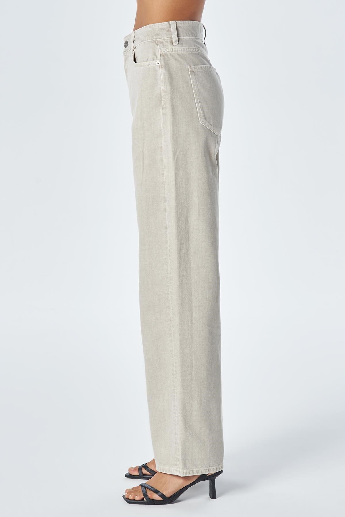 Weslie Bej Rengi Yüksek Bel Fermuarlı Wideleg Fit Jean Pantolon C 4530-068
