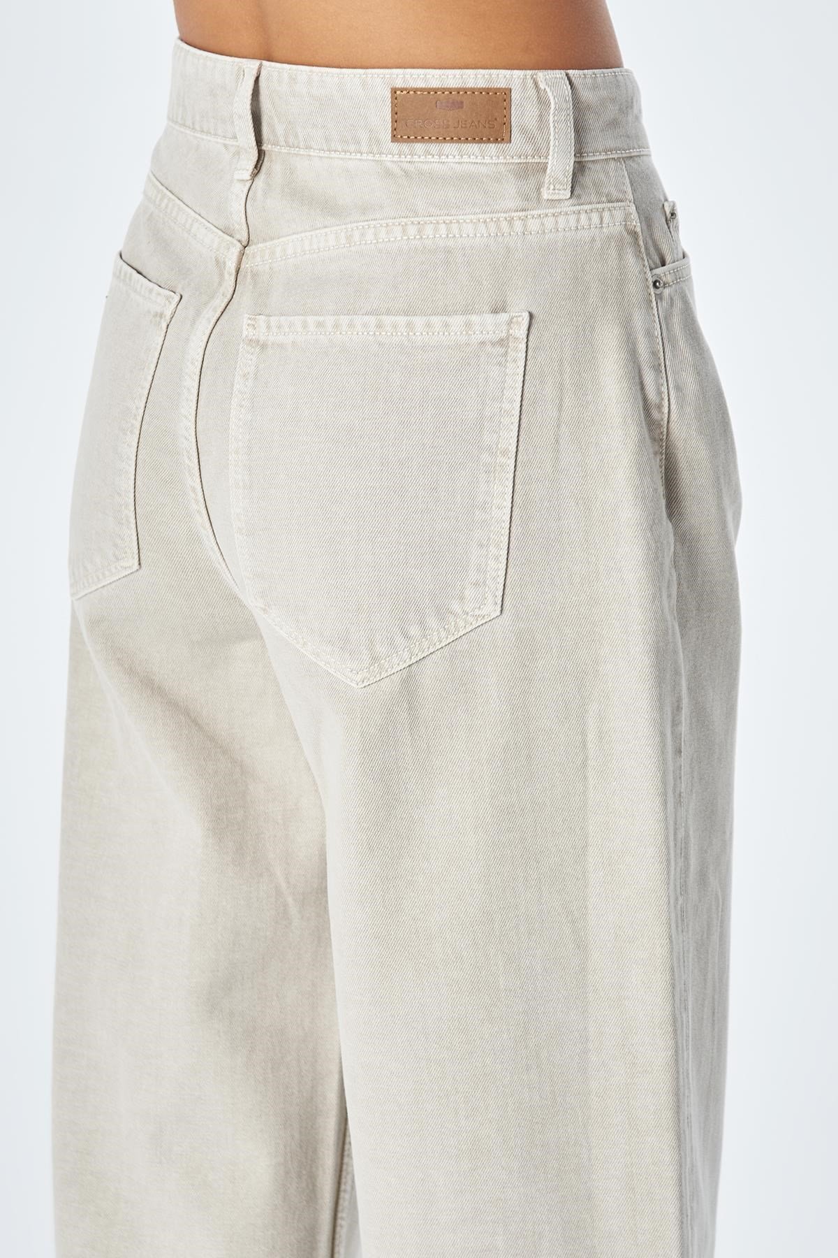 Weslie Bej Rengi Yüksek Bel Fermuarlı Wideleg Fit Jean Pantolon C 4530-068
