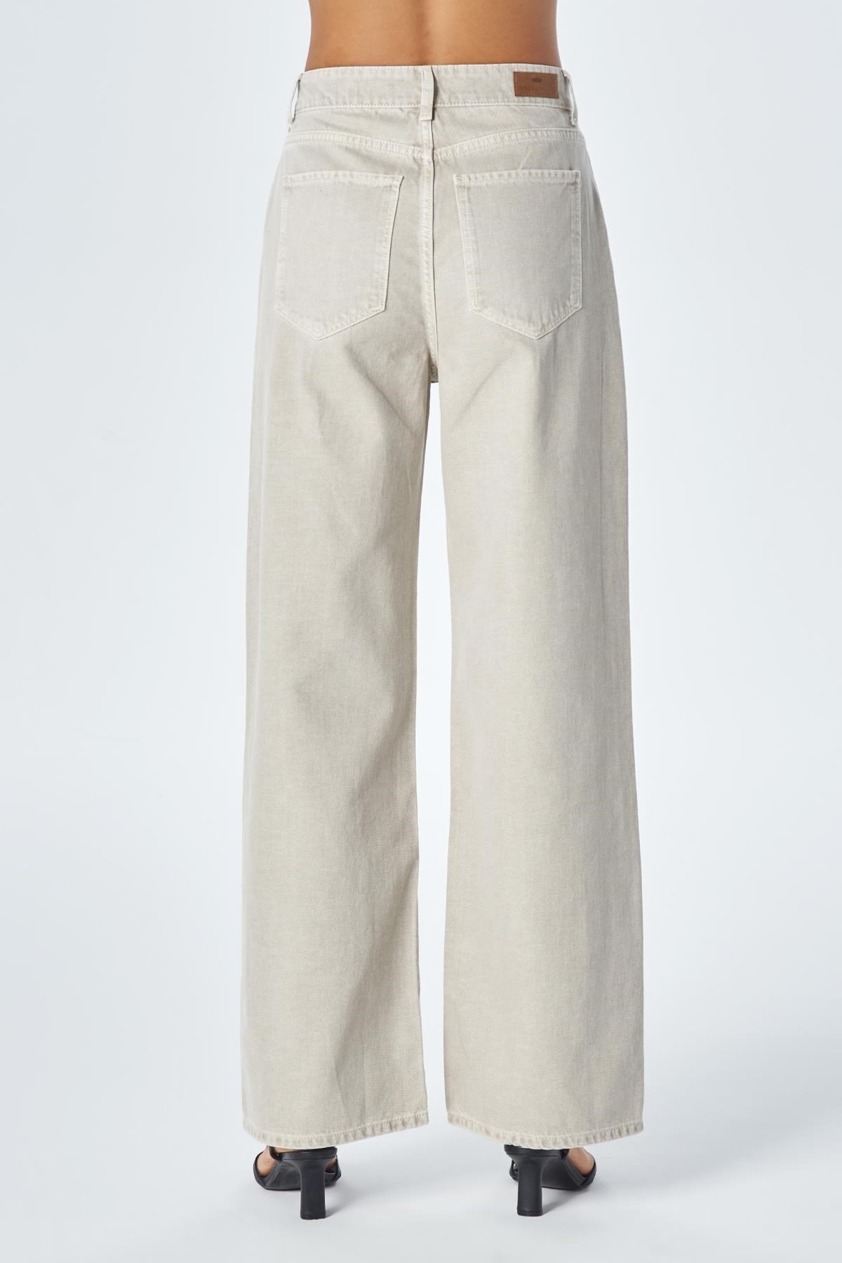 Weslie Bej Rengi Yüksek Bel Fermuarlı Wideleg Fit Jean Pantolon C 4530-068