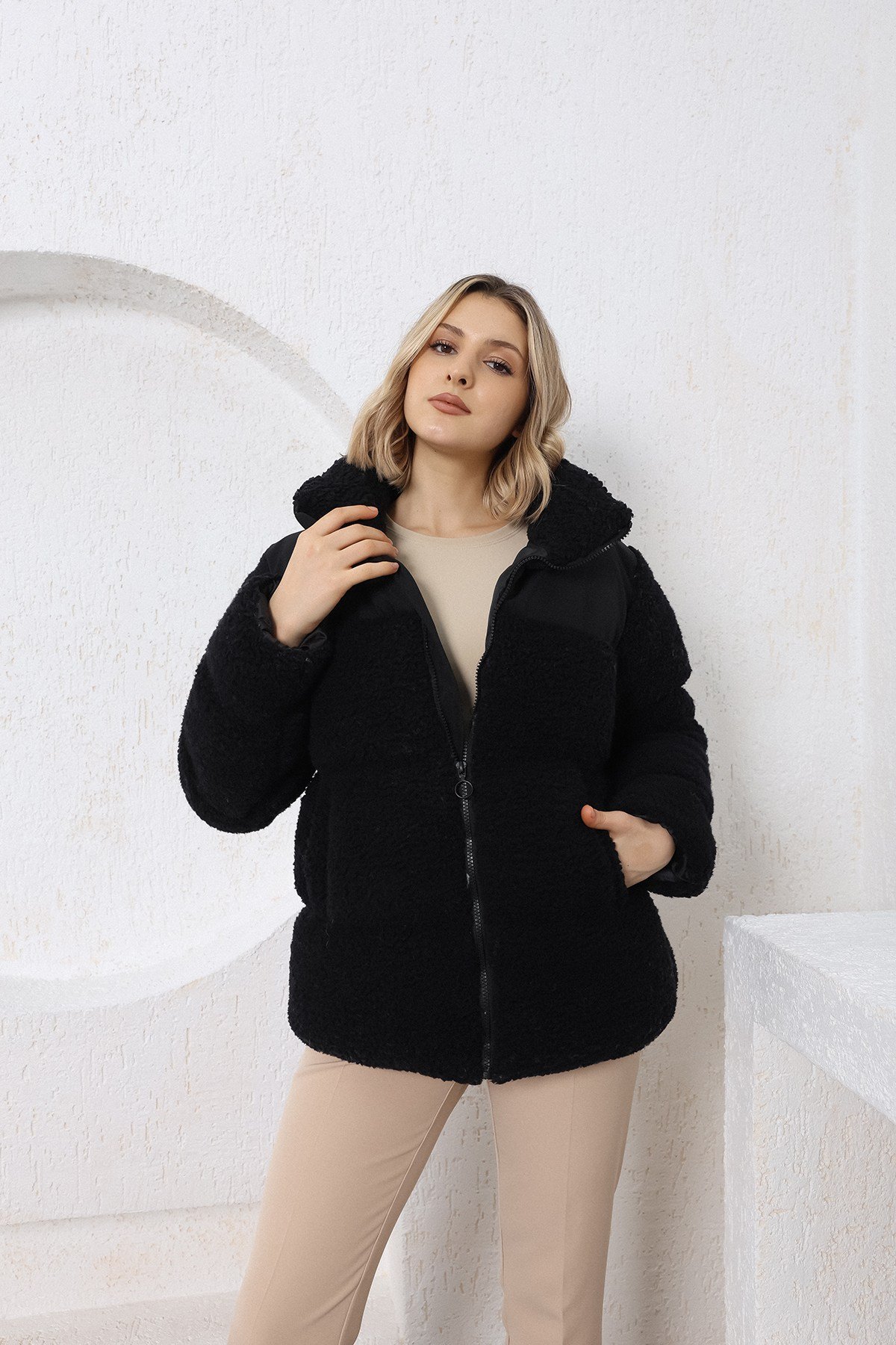 Kadın Peluş Robalı Şişme Mont