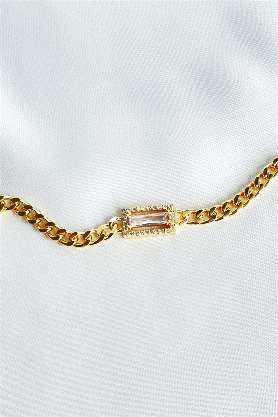 Beyaz Taş Detaylı Zirkon Taş Gold Bileklik