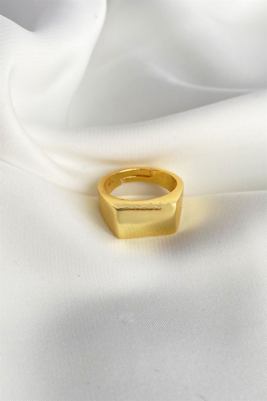 Gold Dikdörtgen Şövalye Yüzük