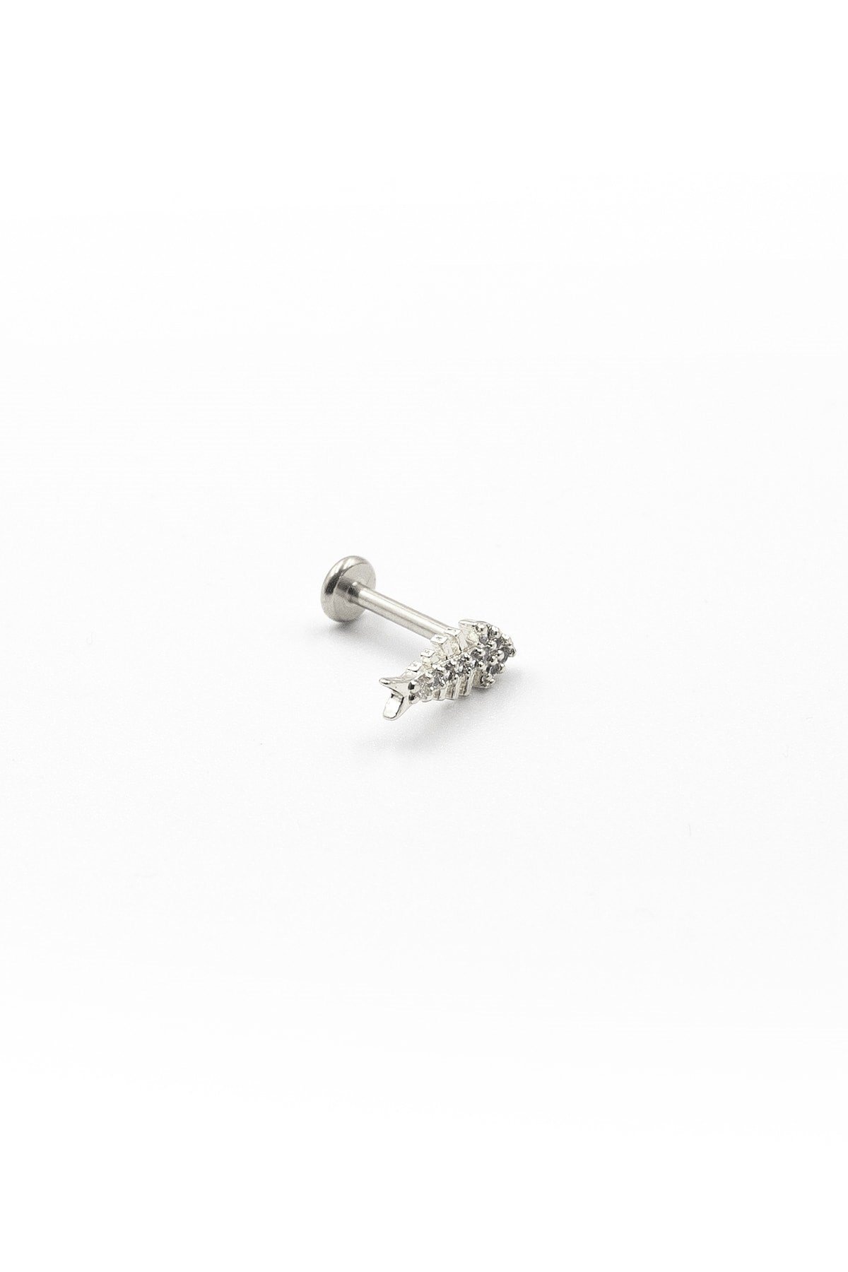 Gümüş Balık Kılçığı Tragus Helix Piercing – Şık Tasarım, Anti Alerjik, Kararma Yapmaz