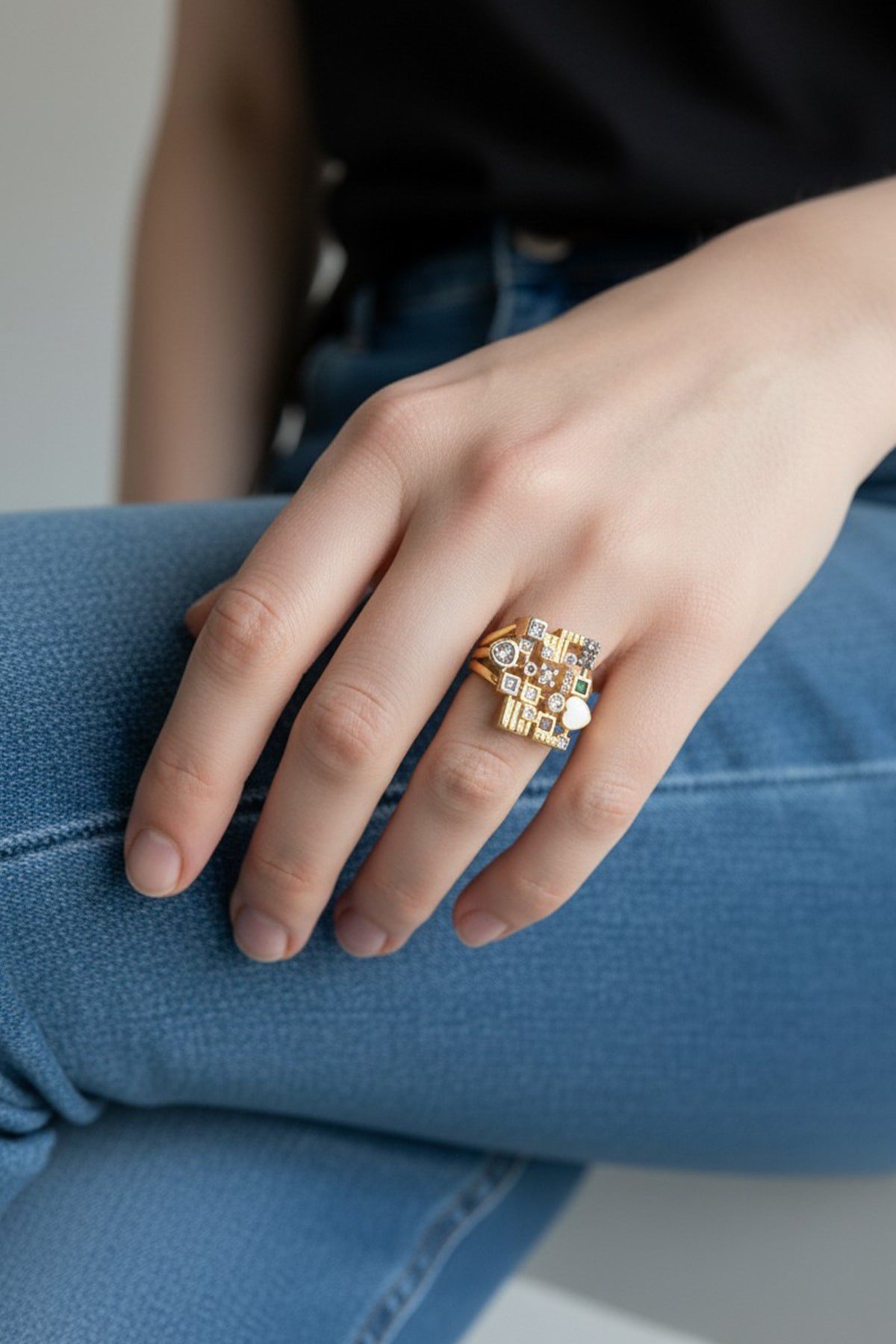 Kalpli Geometrik Model Zirkon Taşlı Ayarlanabilir Yüzük Gold Kararmaz Anti Alerjik