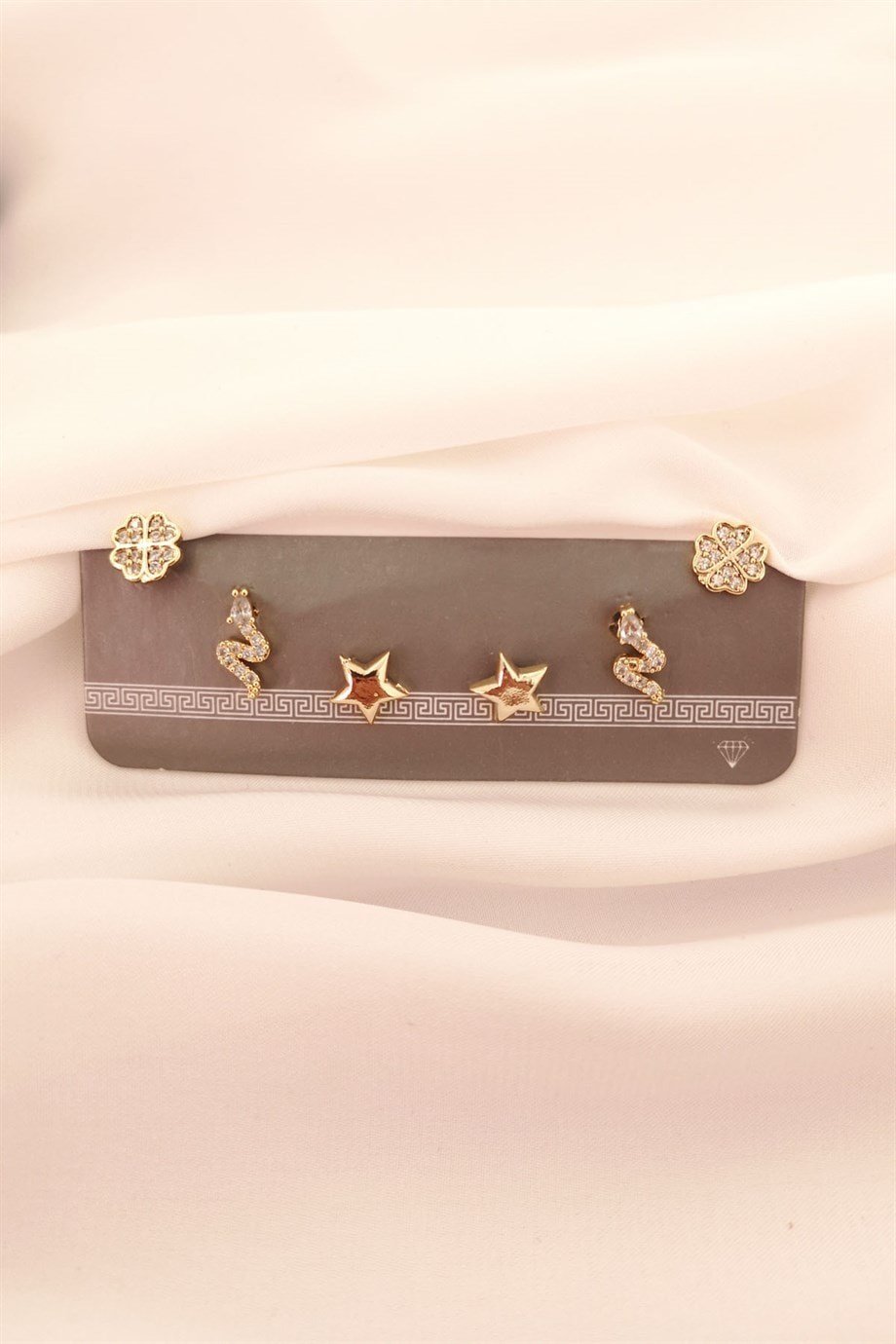 Yılzdız Figürlü Çoklu Set Küpe