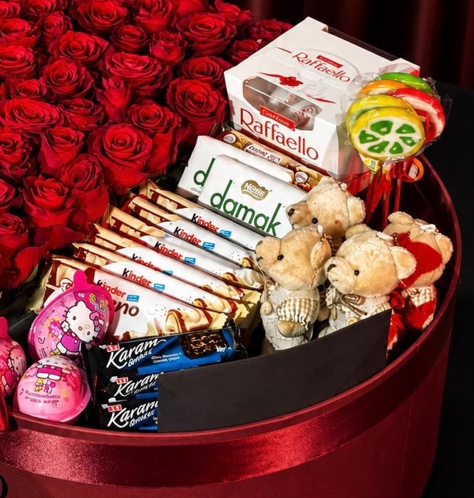 Canlı Gül Love Box — Kalp Kutuda Canlı Güller - BORDO 1791 | İstanbul Gül ve Çikolata Kutusu