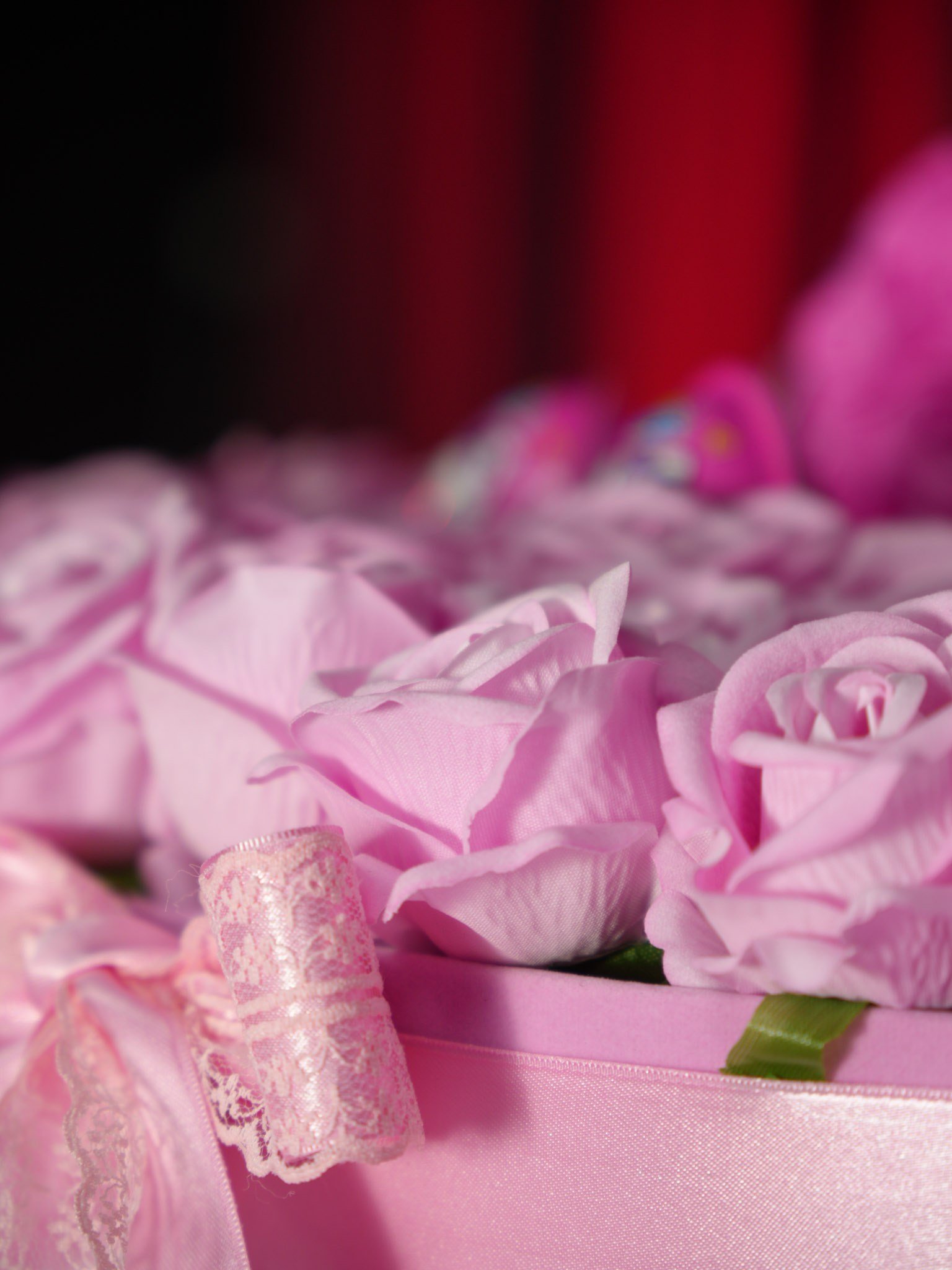 Pembe Kadife Kutu Teddy Box — Gül Ayıcıklı - BORDO 1791 | İstanbul Gül ve Çikolata Kutusu